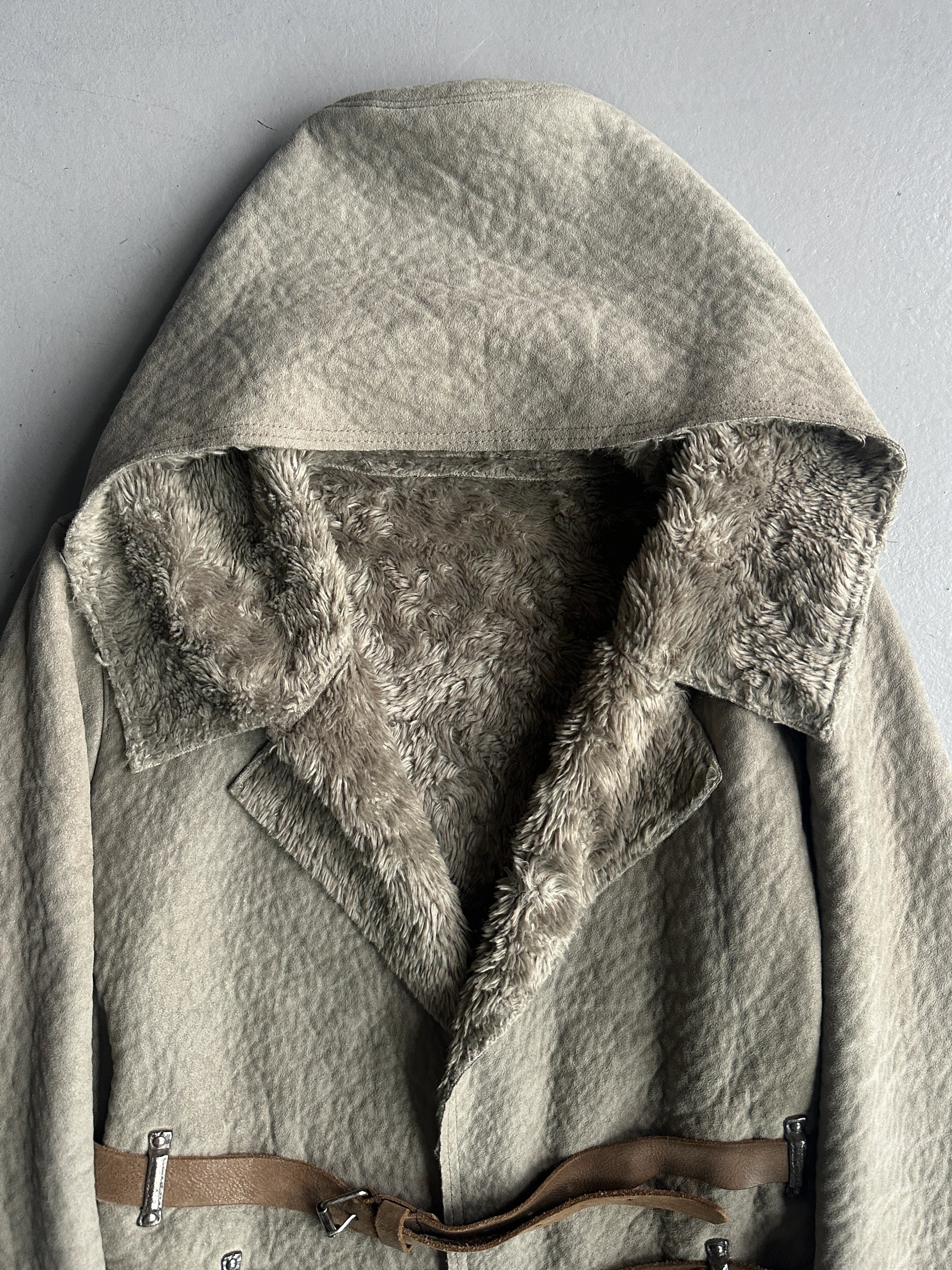 COP COPINE - 2000s RELAXED TEXTURED COAT WITH CROSSED DOUBLE LEATHER BELT