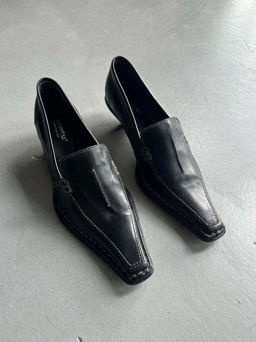 1990s KITTEN HEELS SLIP ON SHOES