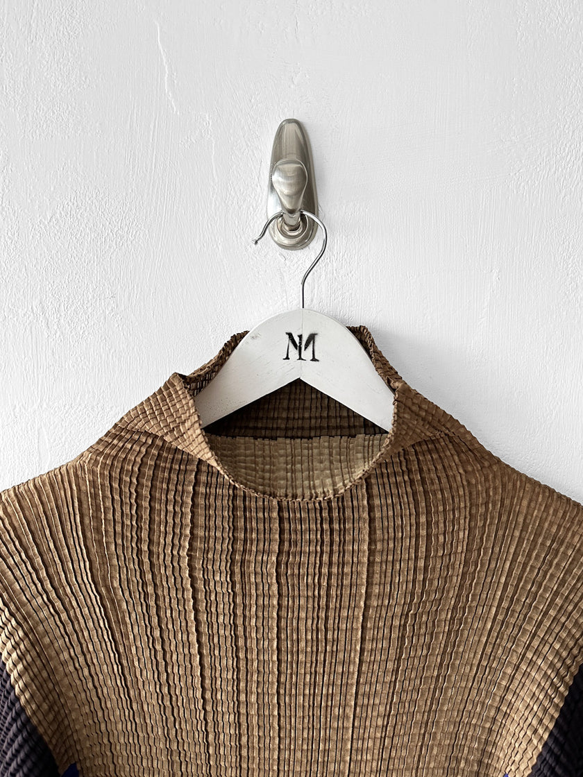 ISSEY MIYAKE - early 1990s PLEATED LONG SLEEVE TOP WITH COLOUR BLOCK SLEEVE