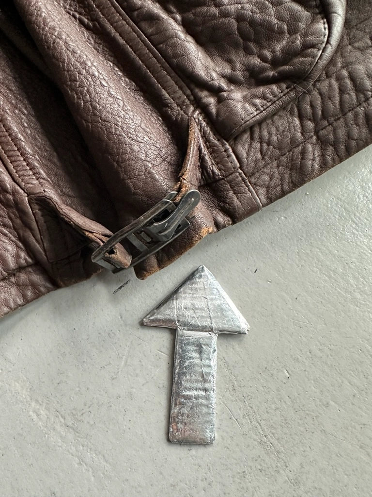 MARITHÉ + FRANÇOIS GIRBAUD X COMPAGNIE DES MONTAGNES & DES FORETS - 1980s FUR COLLAR LEATHER MIDI JACKET WITH METAL HOOKS FRONT CLOSURE