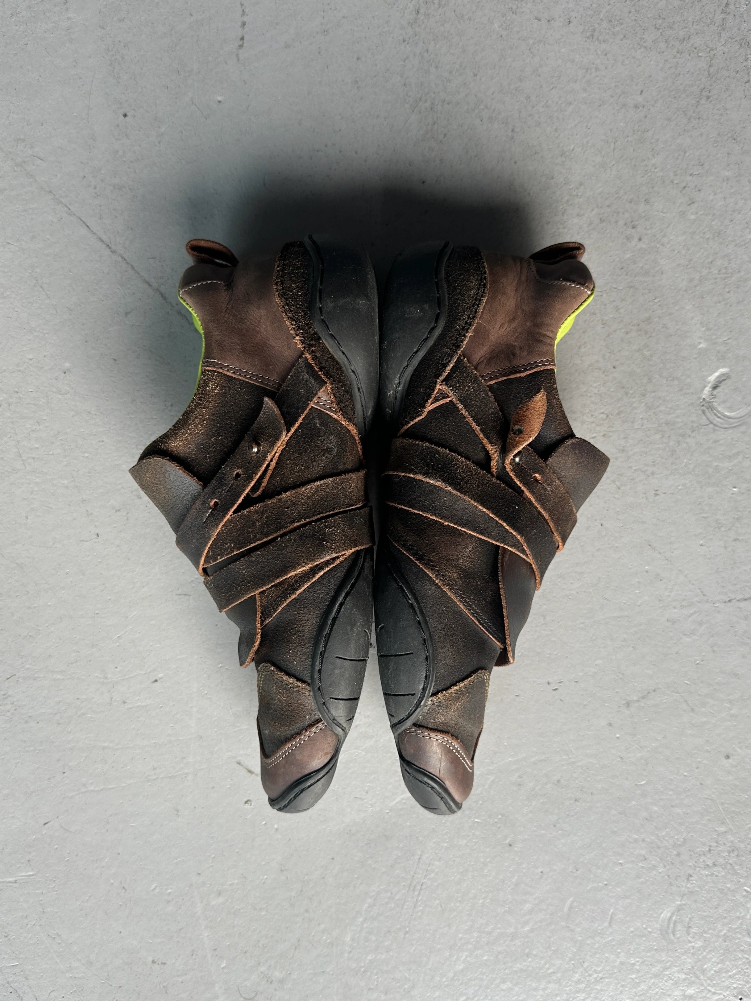 MARITHÉ + FRANÇOIS GIRBAUD - early 2000s ROUND TOE BONDAGE LEATHER SNEAKERS