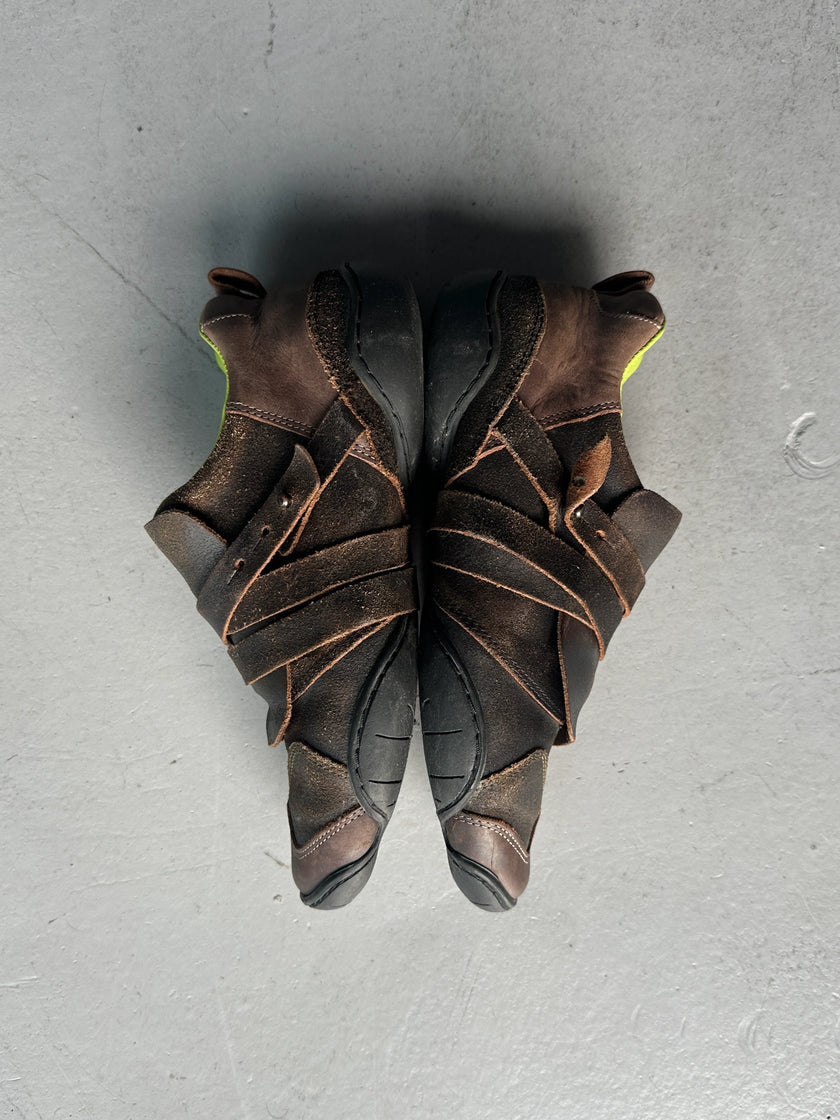 MARITHÉ + FRANÇOIS GIRBAUD - early 2000s ROUND TOE BONDAGE LEATHER SNEAKERS