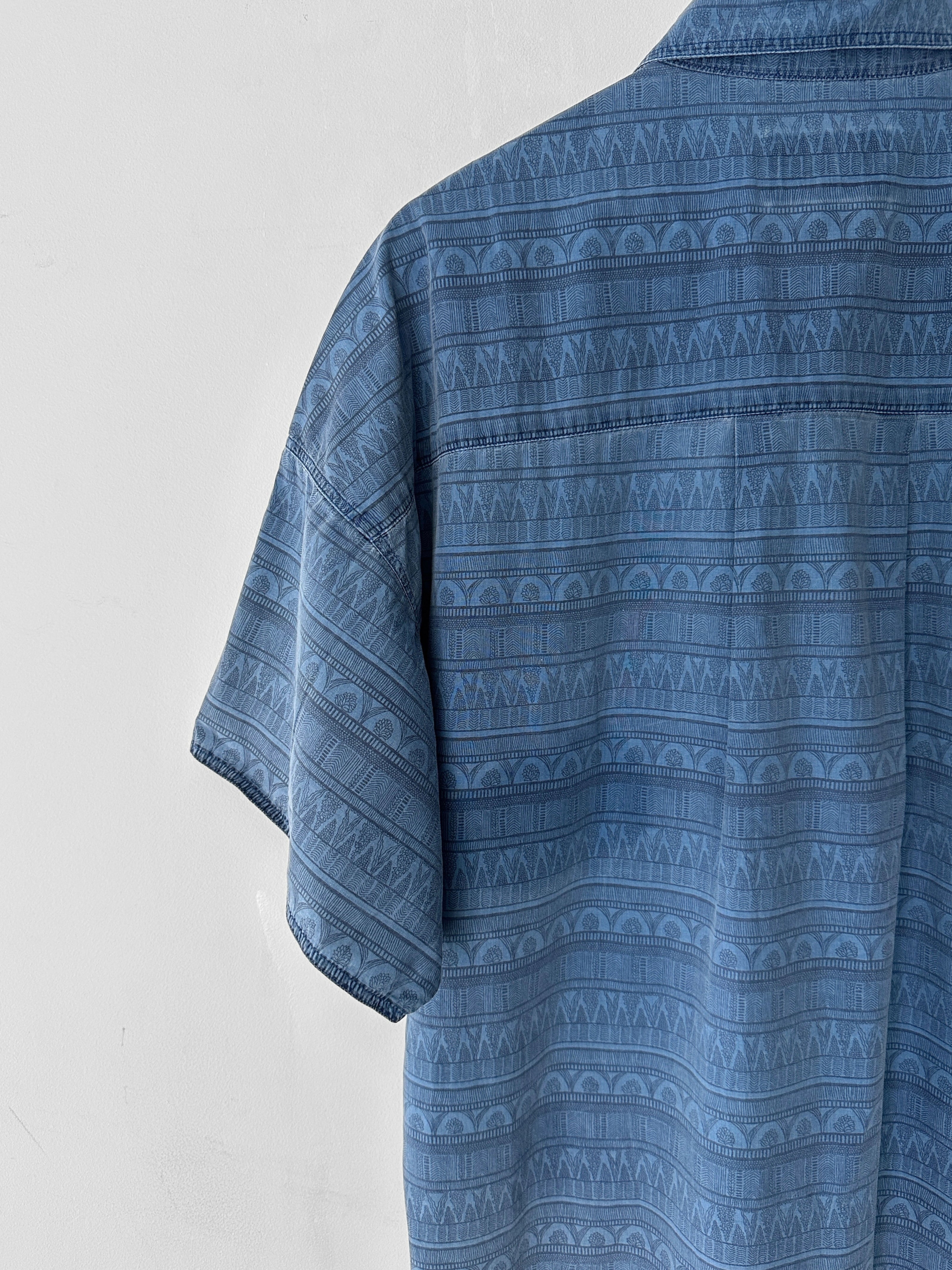 ARMANI JEANS - early 1990s JACQUARD PRINT SHORT SLEEVE SHIRT