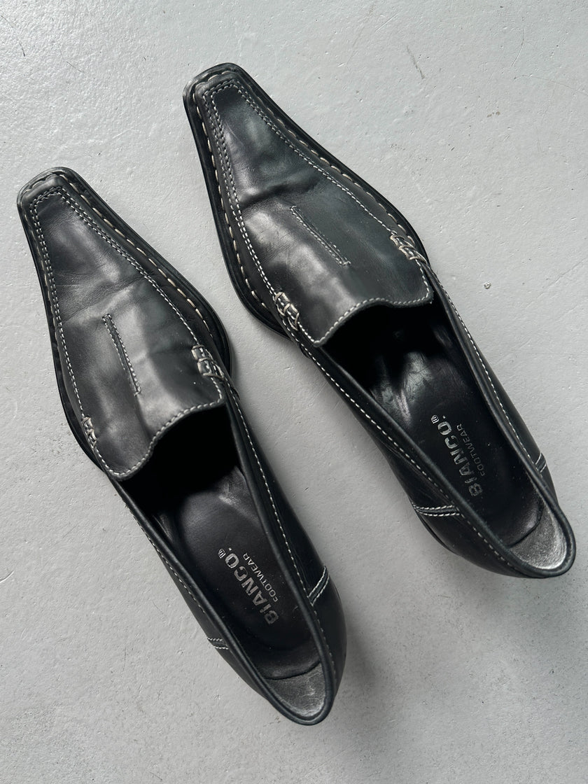 1990s KITTEN HEELS SLIP ON SHOES