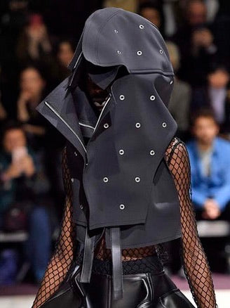 COMME DES GARÇONS TRICOT - F/W 2019 CROP FIT BLAZER WITH STUD DETAILS