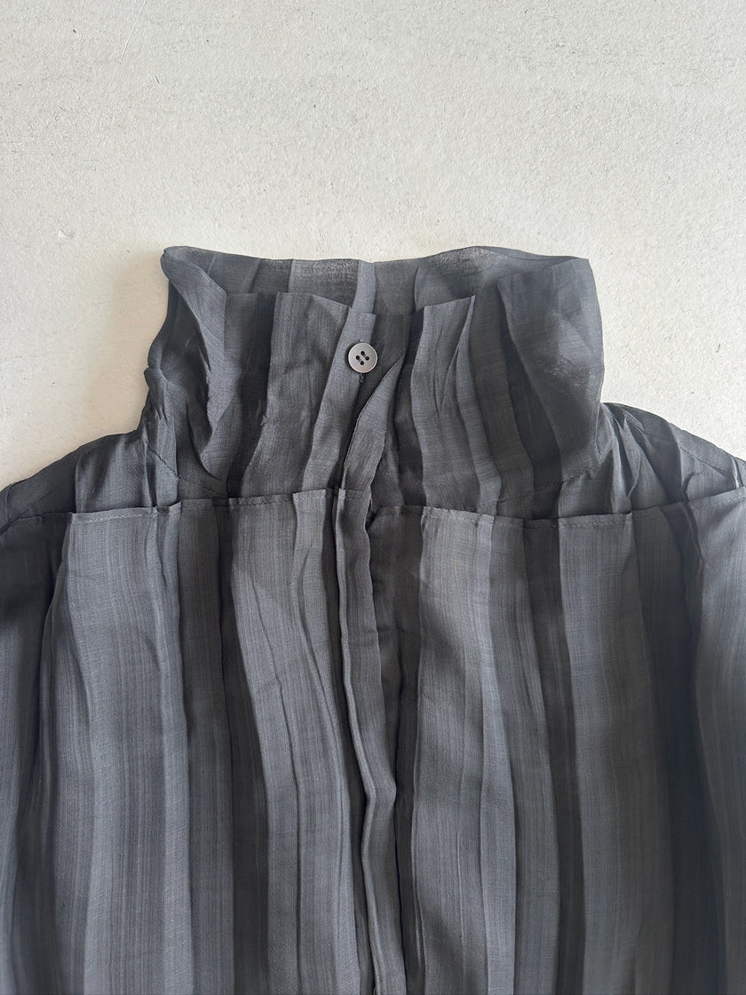 ISSEY MIYAKE - 1990s FUNNEL NECK BUTTONED PLEATED BLOUSE