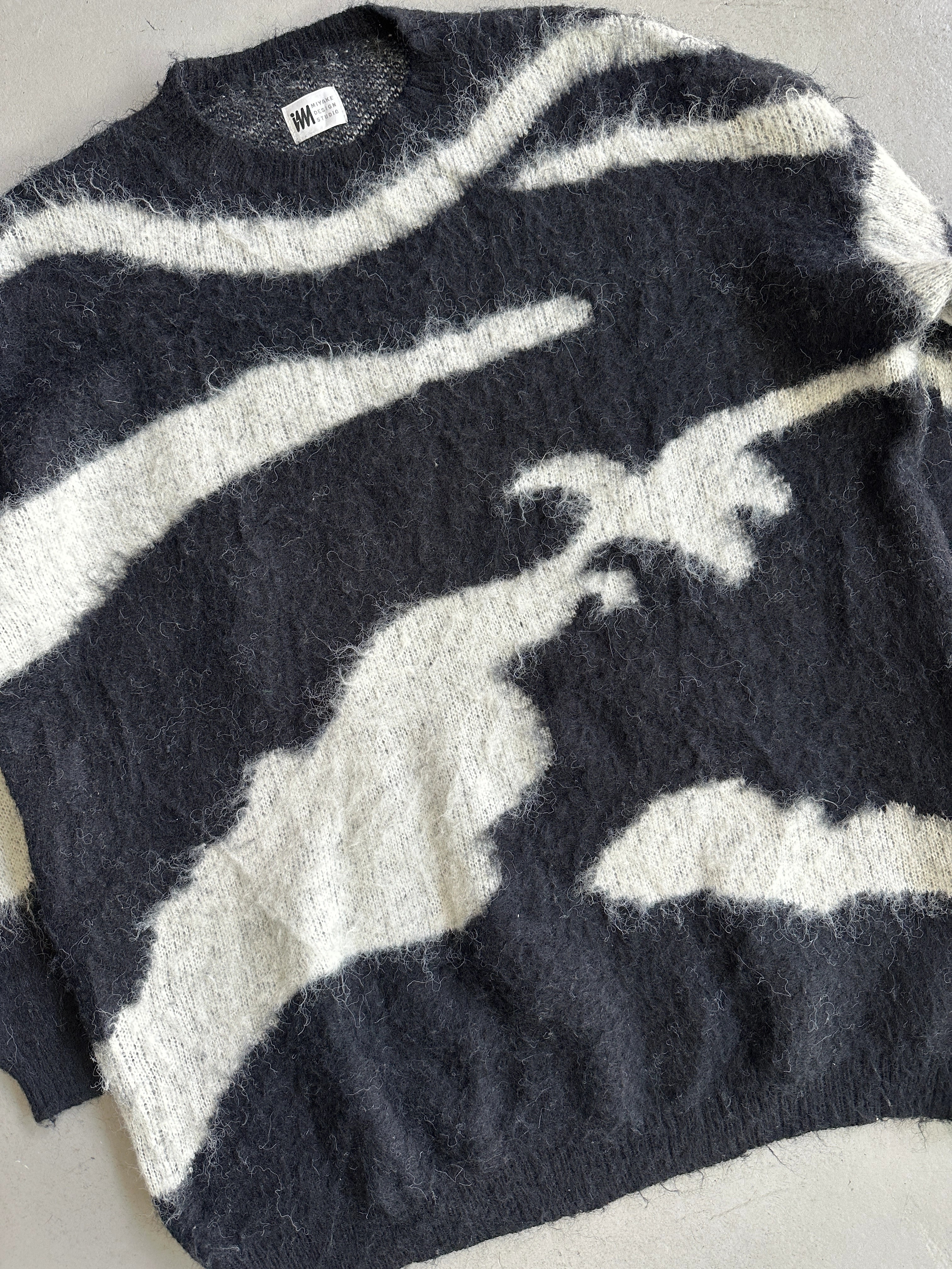 ISSEY MIYAKE - 1980s CREW NECK FUZZY WOOL OVERSIZED JUMPER