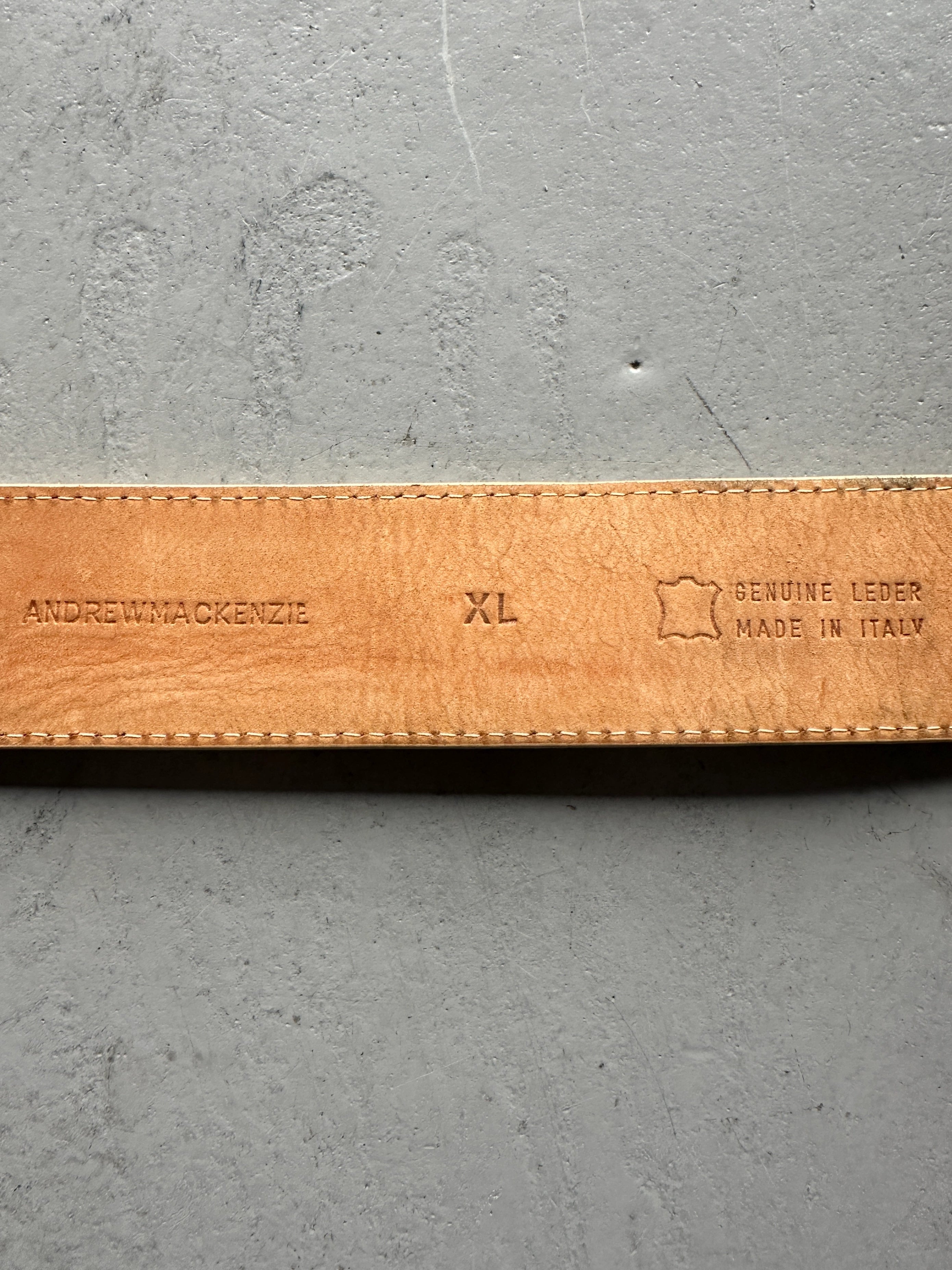 ANDREW MACKENZIE - 2000s STAR BUCKLE LOGO LEATHER BELT