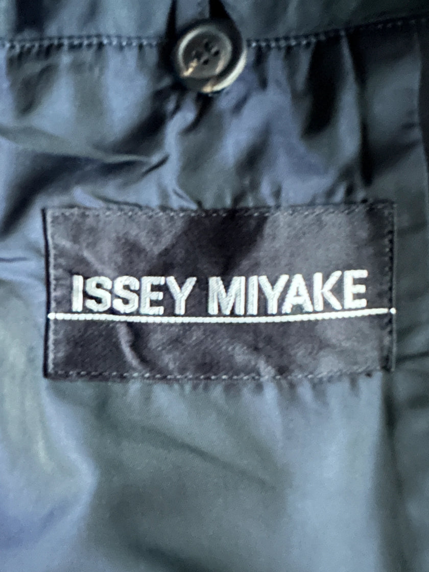 ISSEY MIYAKE - 1990s MIDI JACKET WITH CORDUROY COLLAR