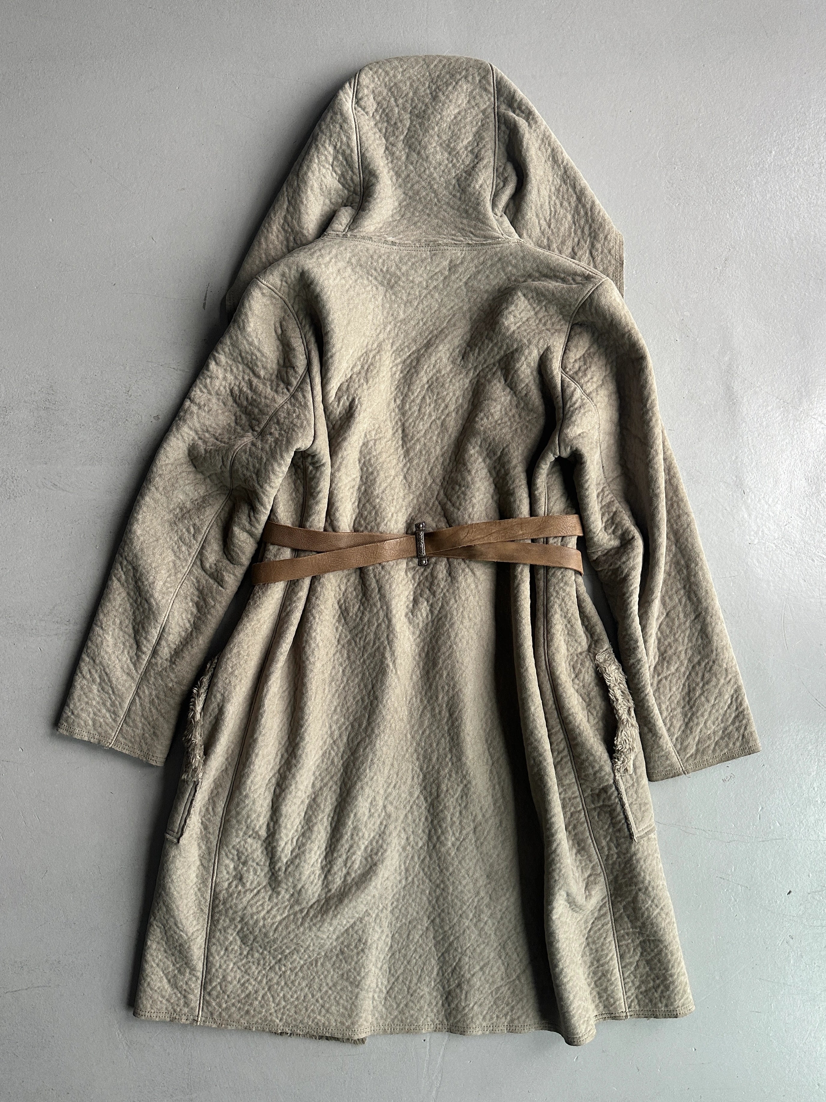 COP COPINE - 2000s RELAXED TEXTURED COAT WITH CROSSED DOUBLE LEATHER BELT