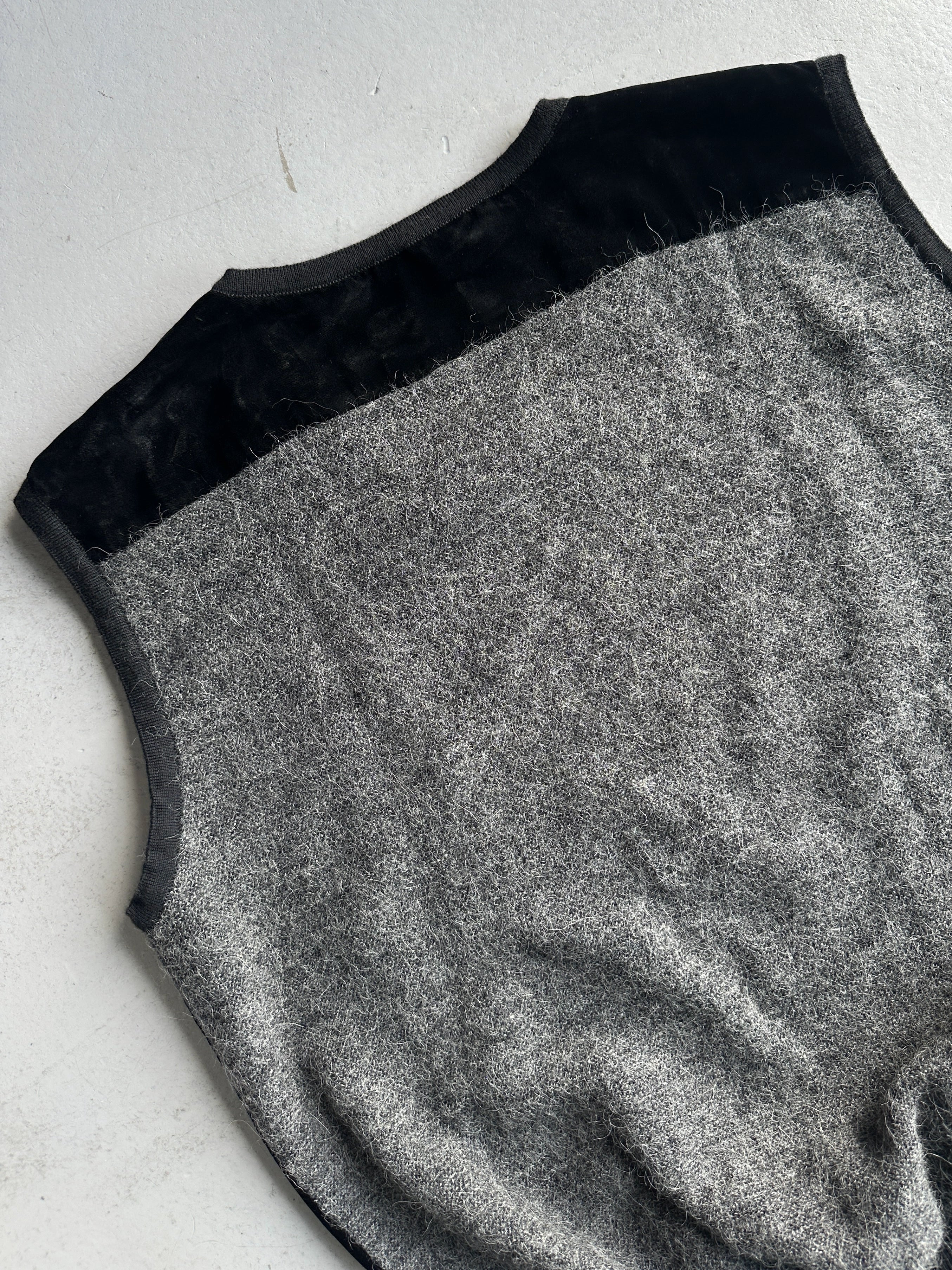 GIANFRANCO FERRÉ - 1990s VELVET FRONT AND FUZZY WOOL CONTRASTING BACK VEST TOP