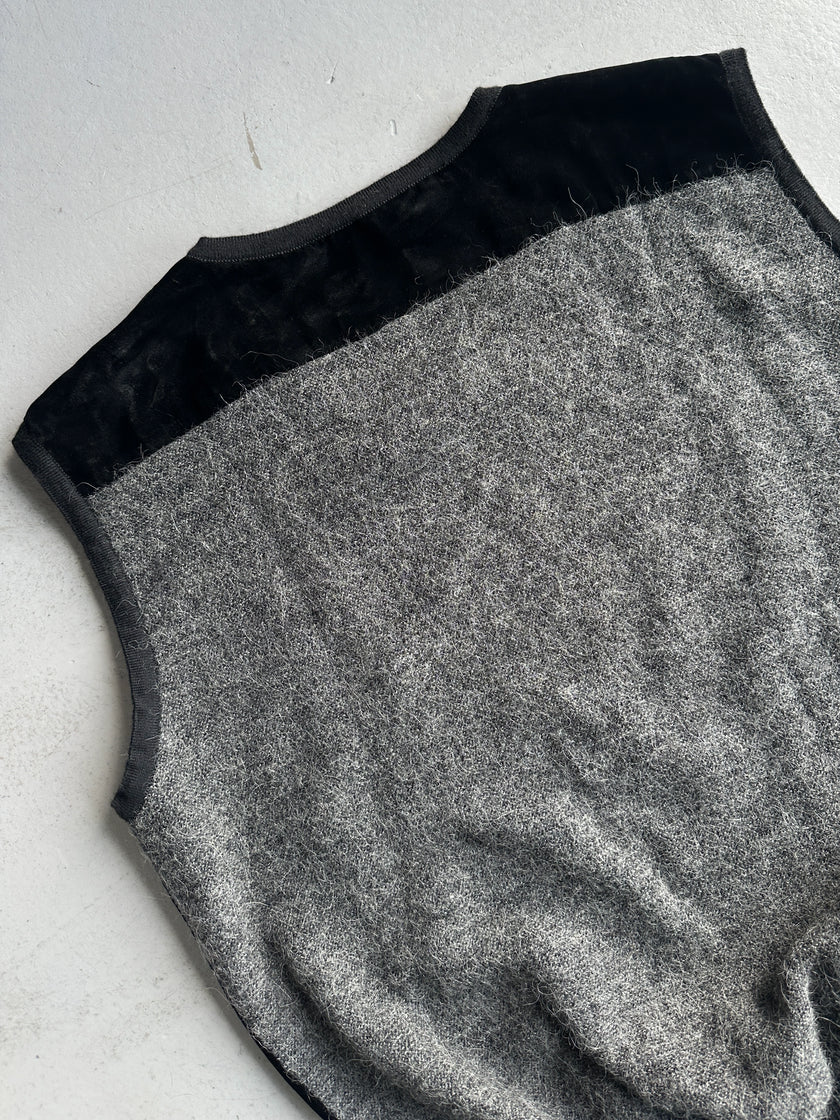 GIANFRANCO FERRÉ - 1990s VELVET FRONT AND FUZZY WOOL CONTRASTING BACK VEST TOP