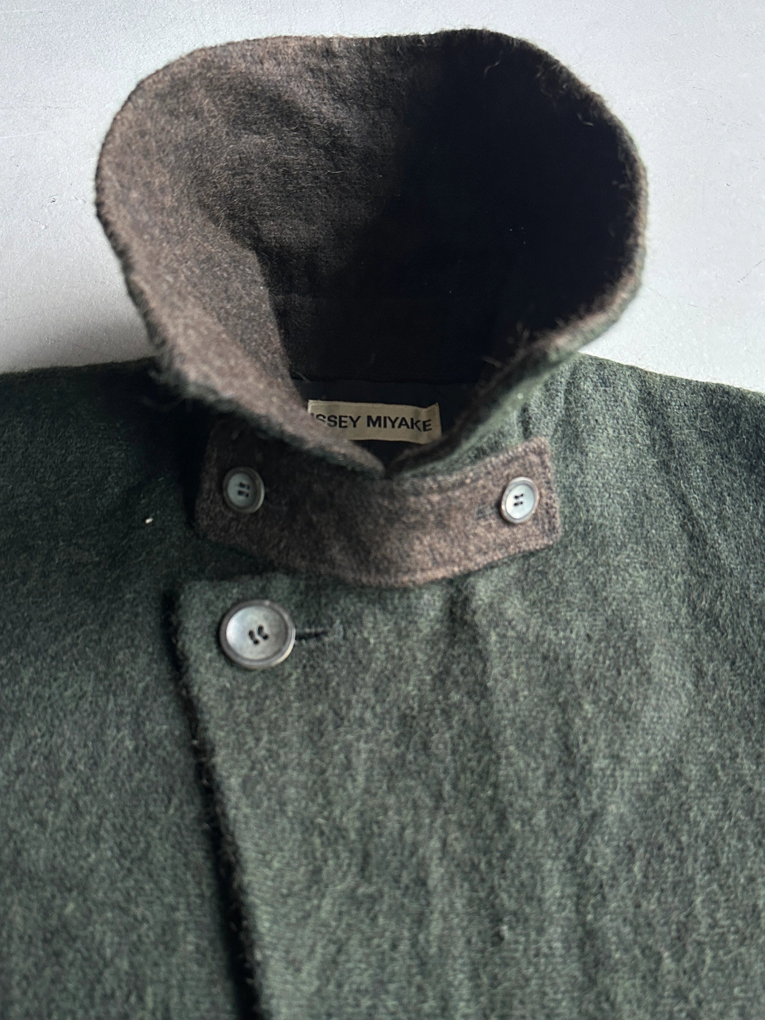 ISSEY MIYAKE - F/W 1995 CONTRASTING COLLAR FELTED WOOL JACKET