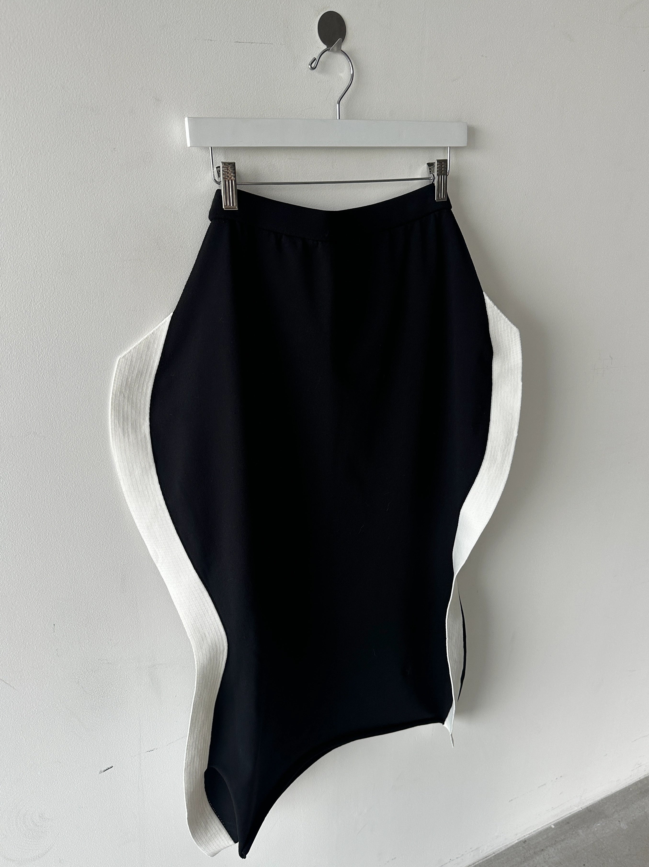 ISSEY MIYAKE -  F/W 2023 SCULPTURAL SKIRT WITH CURVED SIDE PANELS