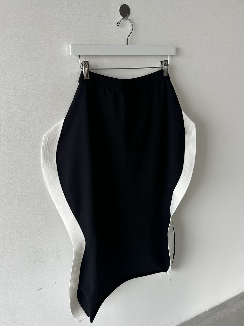 ISSEY MIYAKE -  F/W 2023 SCULPTURAL SKIRT WITH CURVED SIDE PANELS