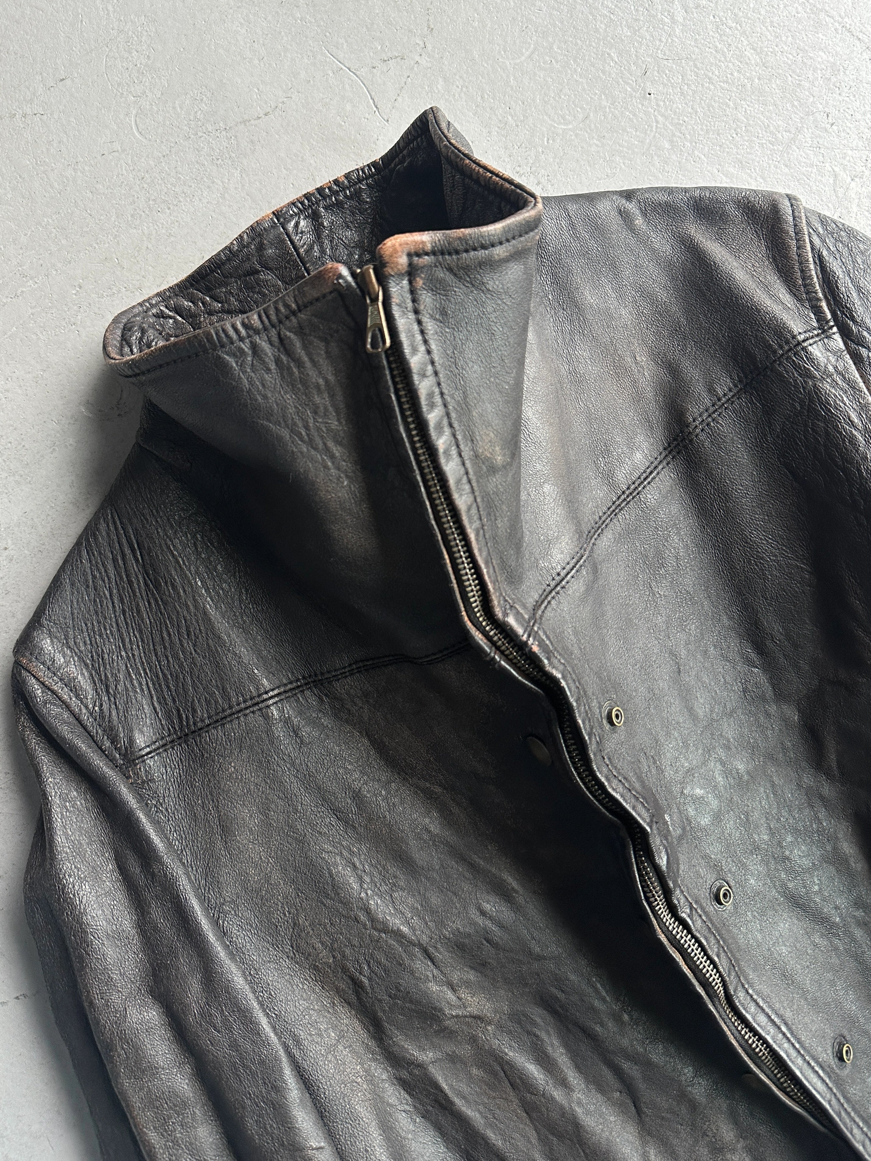 ITALIAN LABEL early 2000s DISTRESSED LEATHER JACKET WITH BONDAGE SLEEVE