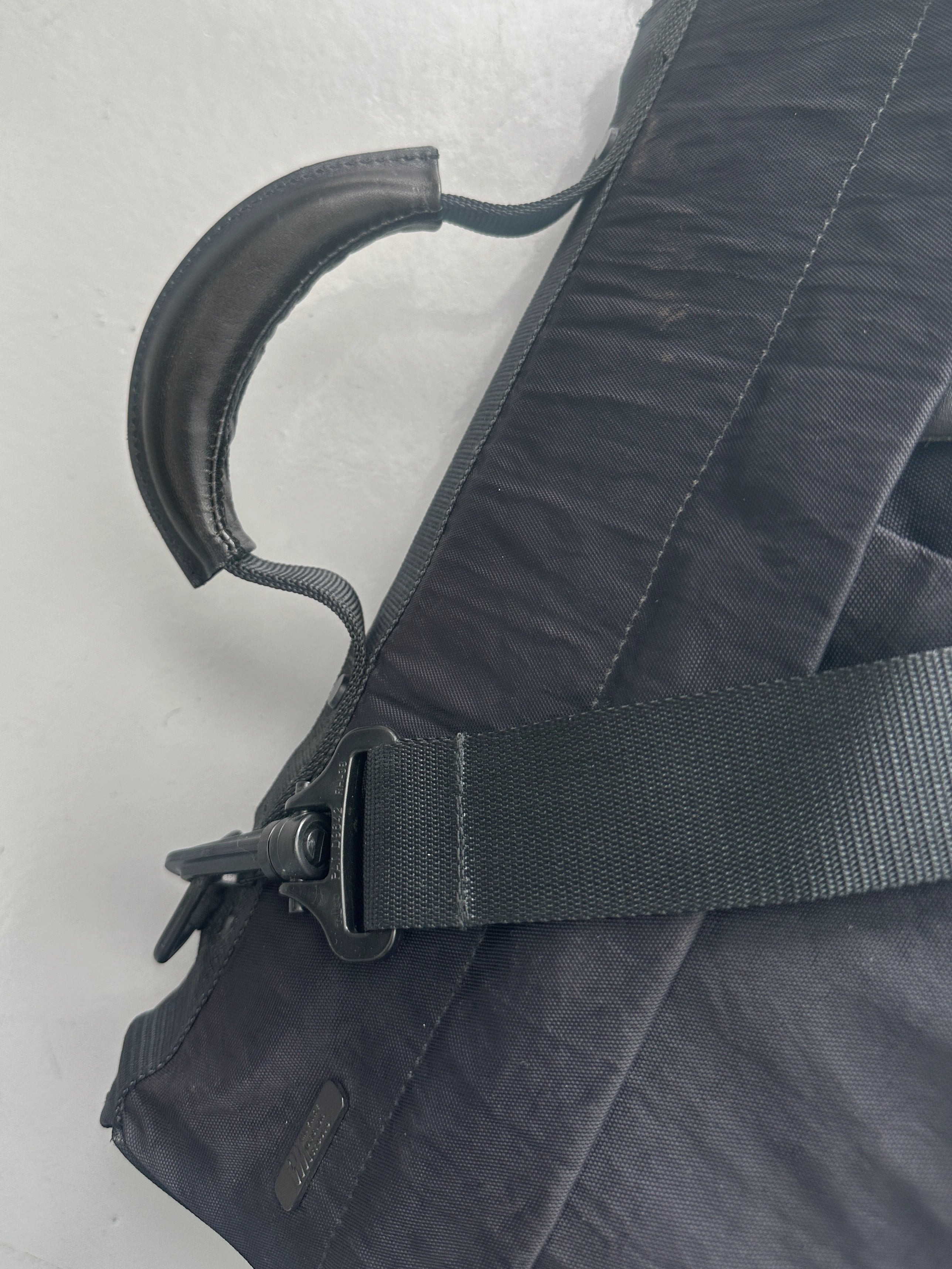 ISSEY MIYAKE IM - 1990s TOP HANDLE NYLON BAG WITH REMOVABLE SHOULDER STRAP