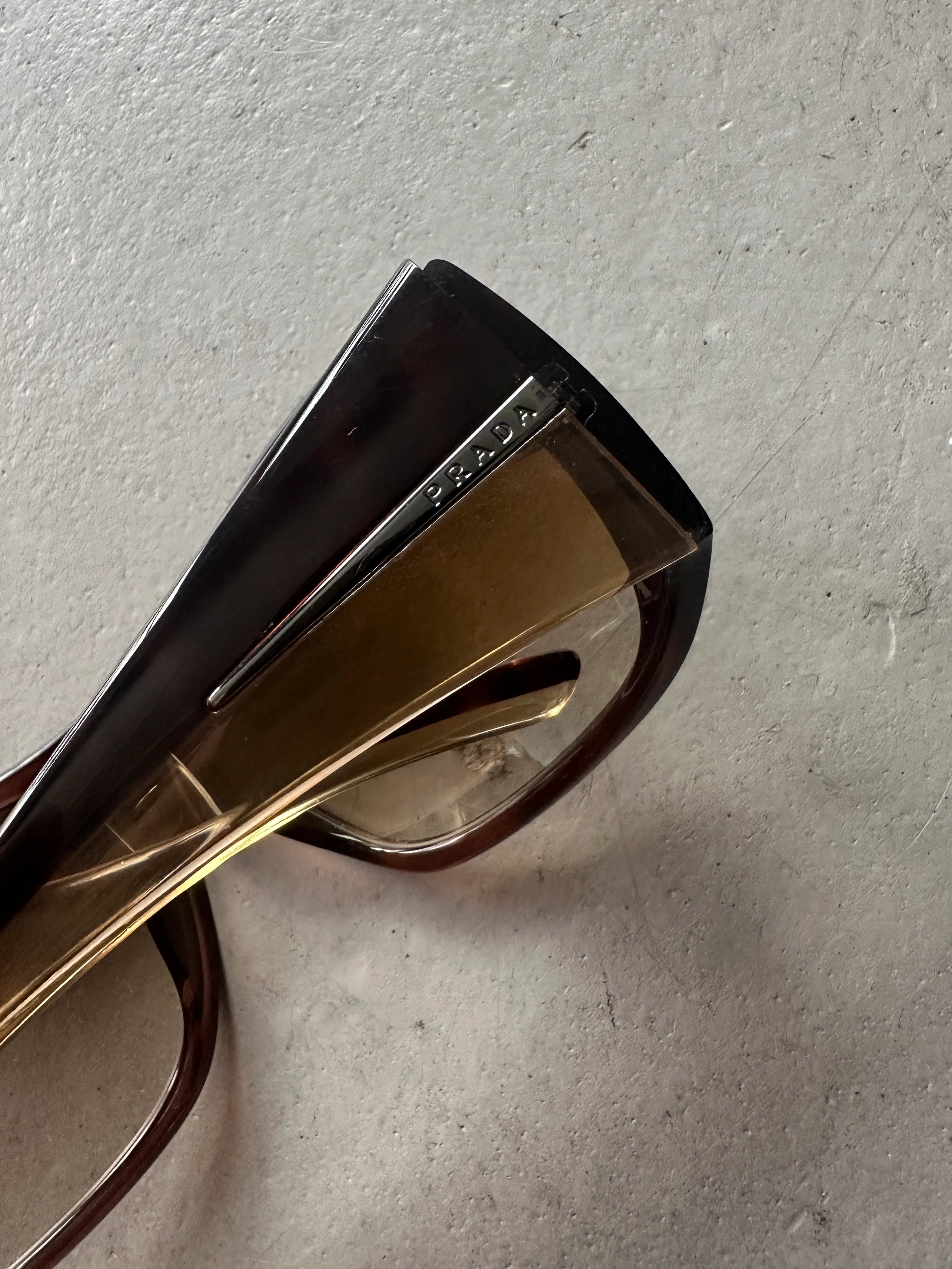 PRADA - 1990s OVERSIZED WRAP AROUND SUNGLASSES