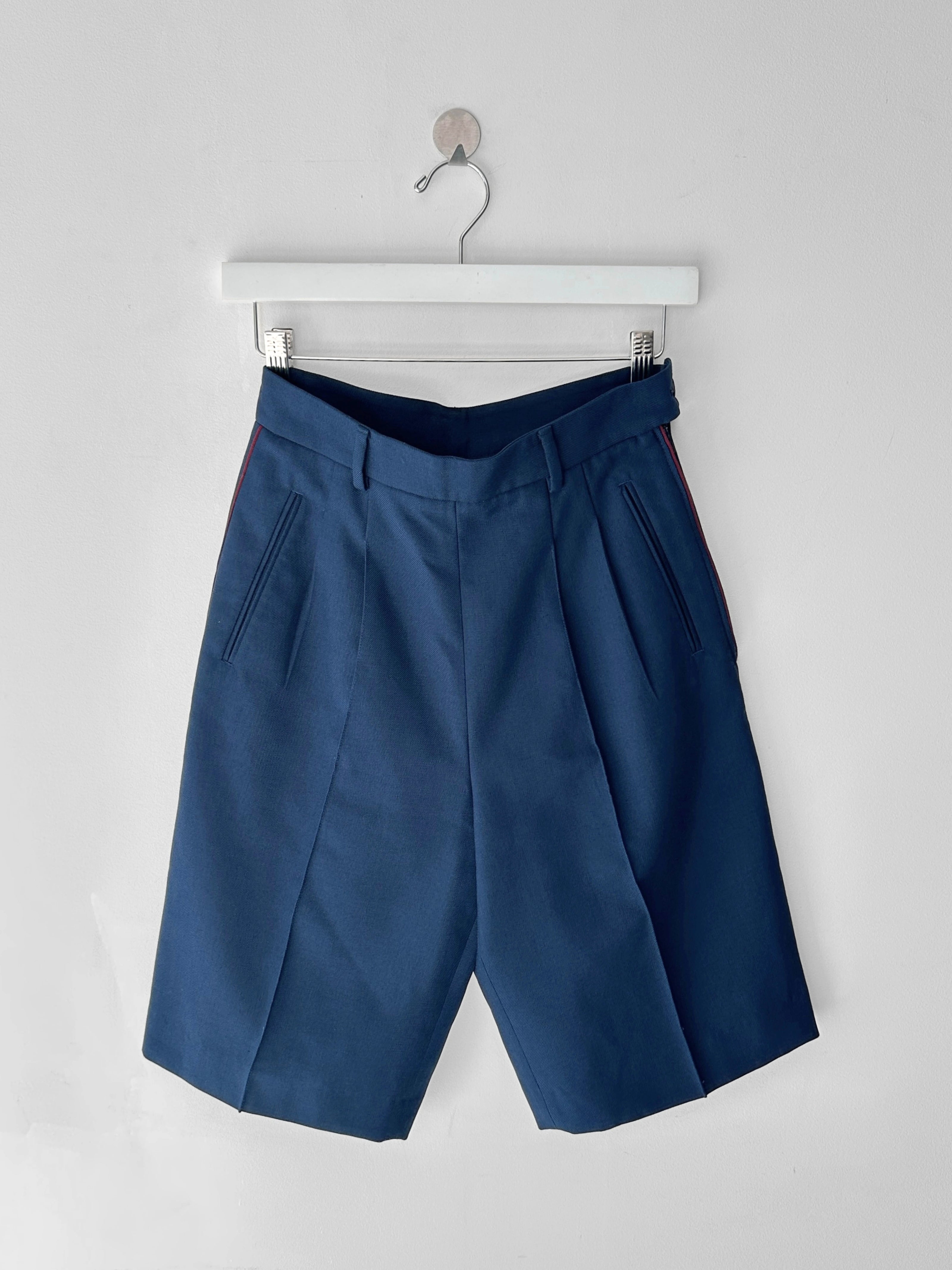 MAISON MARGIELA - F/W 2021 TAILORED BERMUDA SHORTS WITH FRONT PLEATS