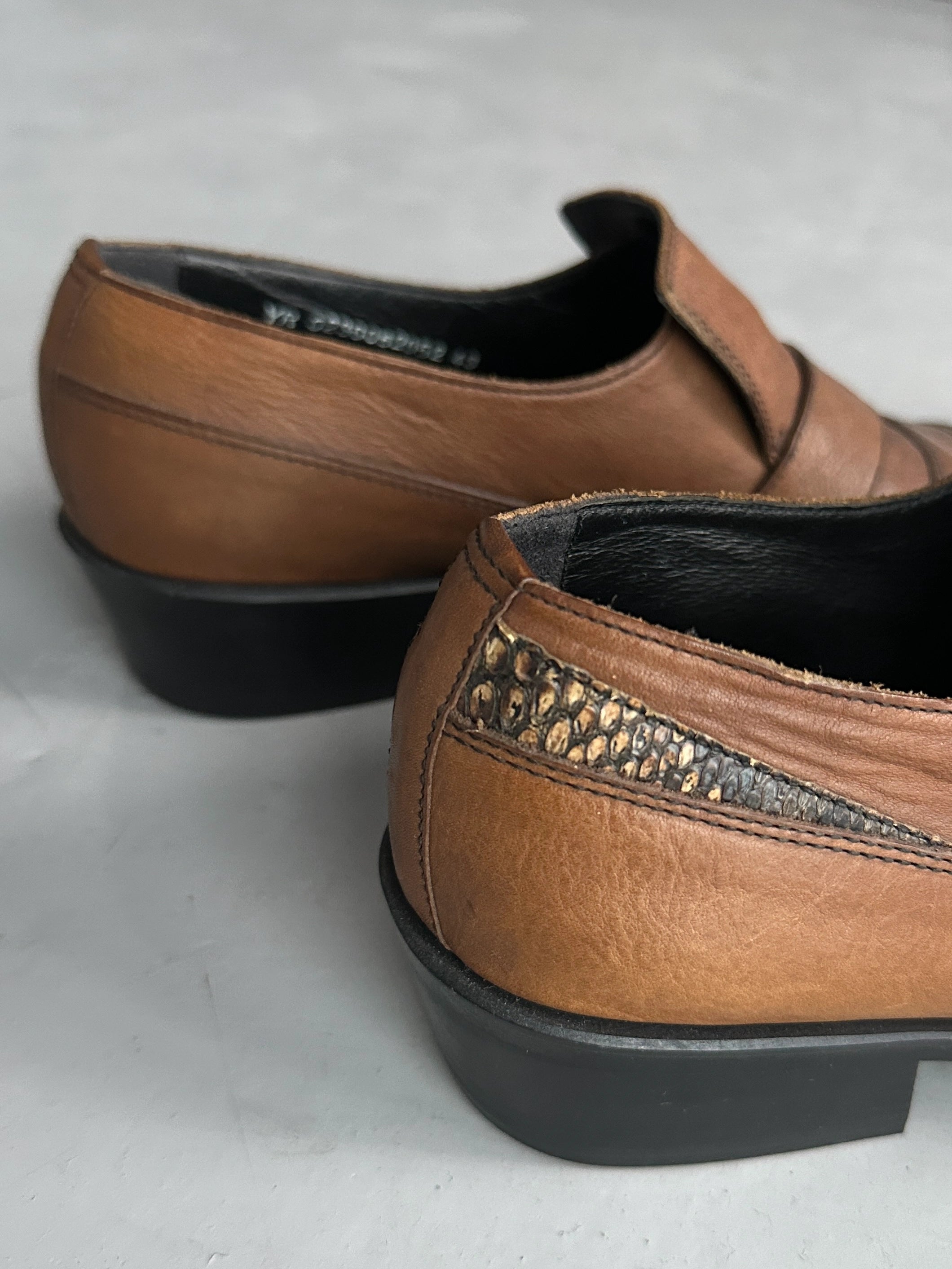 5351 POUR LES HOMMES - early 2000s WESTERN SLIP ON SHOES