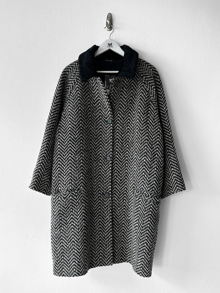 VERSUS VERSACE BY GIANNI VERSACE - early 1990s HERRINGBONE COAT WITH FUR COLLAR