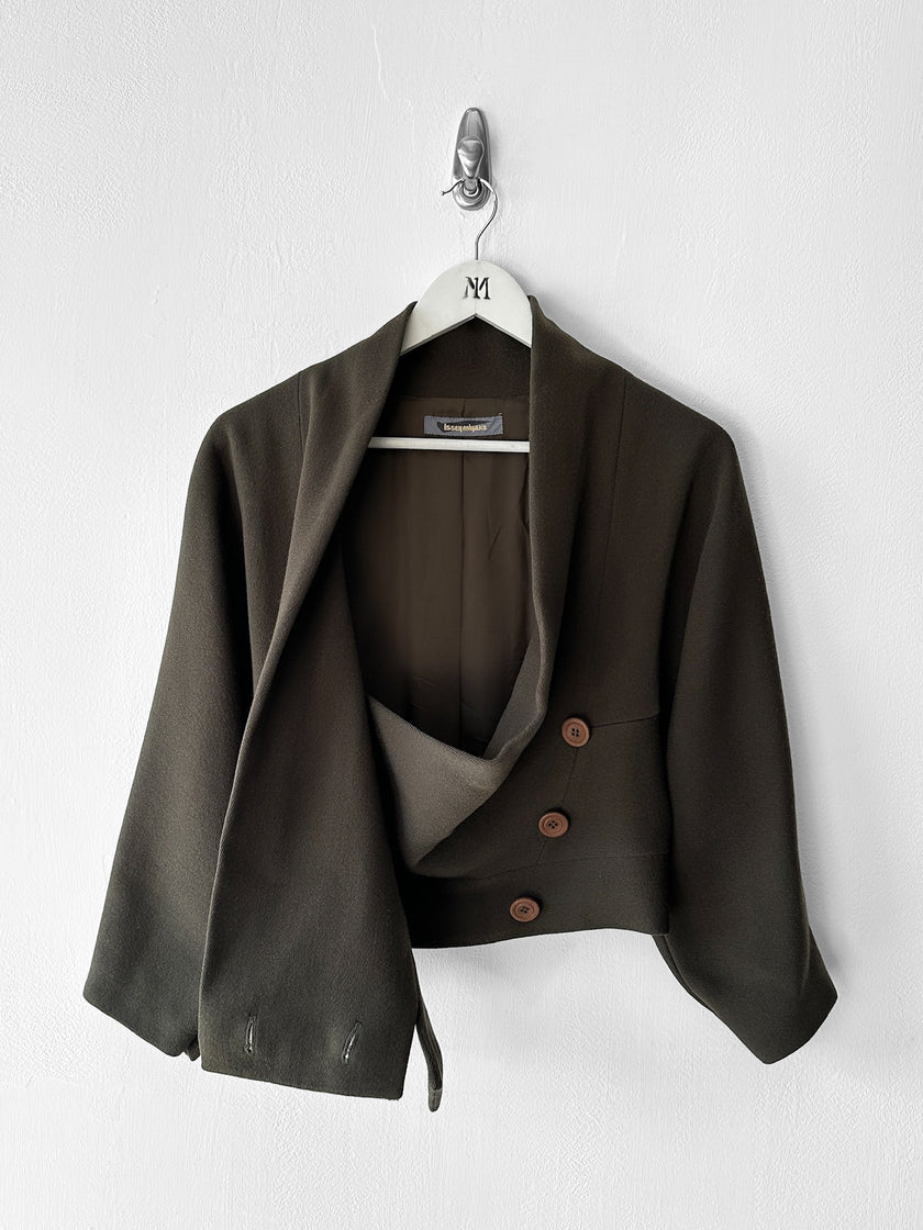 ISSEY MIYAKE - F/W 1989 CROP FIT SCULPTURAL JACKET WITH DRAPED COLLAR