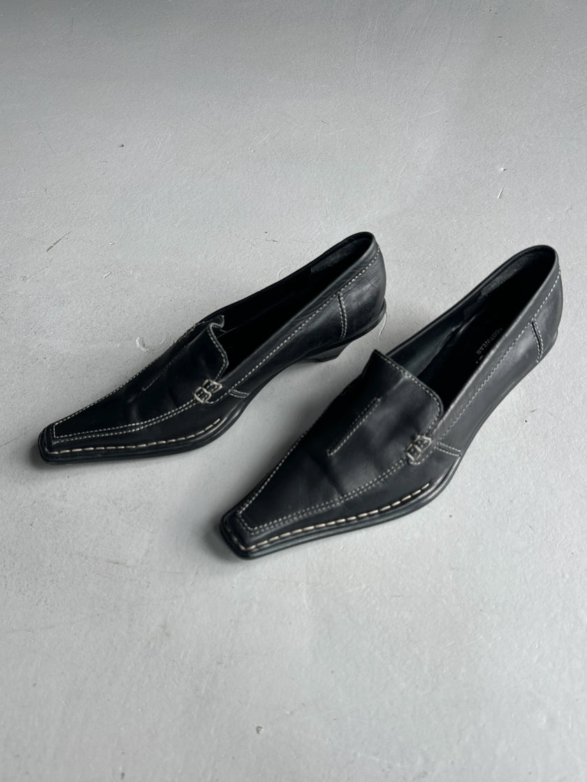 1990s KITTEN HEELS SLIP ON SHOES