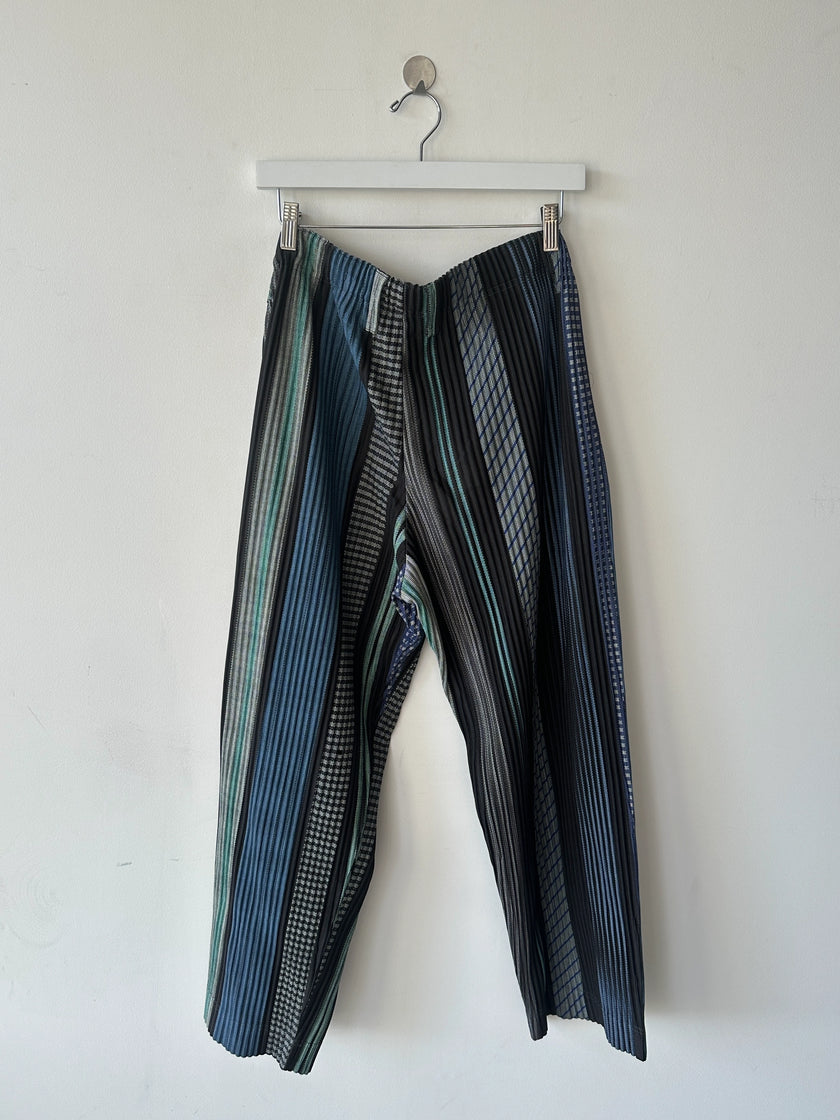 ISSEY MIYAKE - F/W 2021 PLEATED TROUSERS