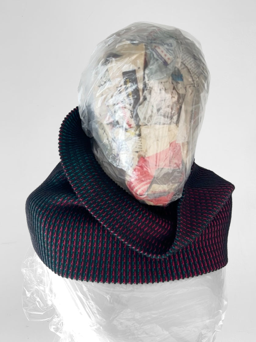 ISSEY MIYAKE - F/W 2017 SCULPTURAL RIBBED COLLAR