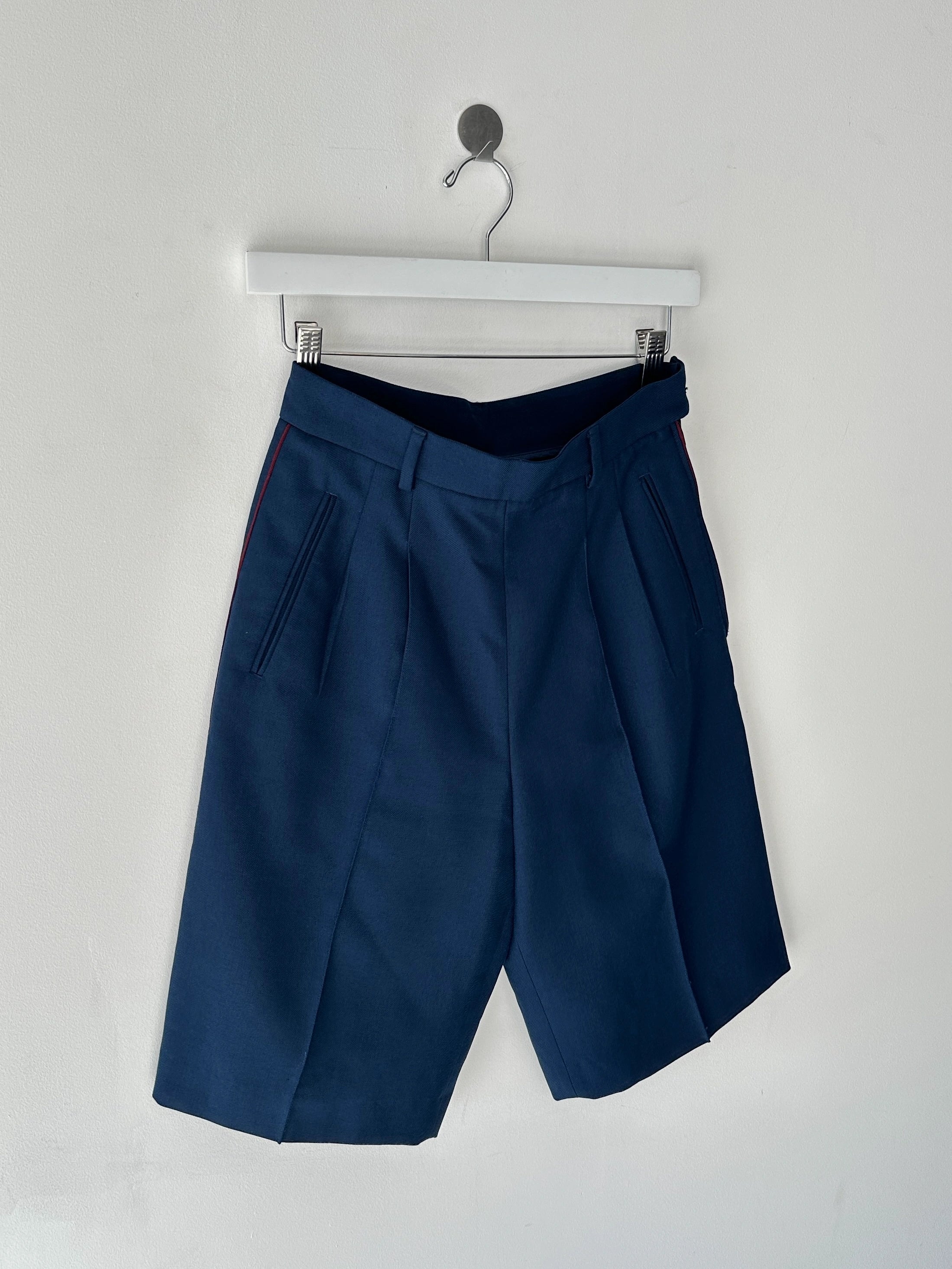 MAISON MARGIELA - F/W 2021 TAILORED BERMUDA SHORTS WITH FRONT PLEATS