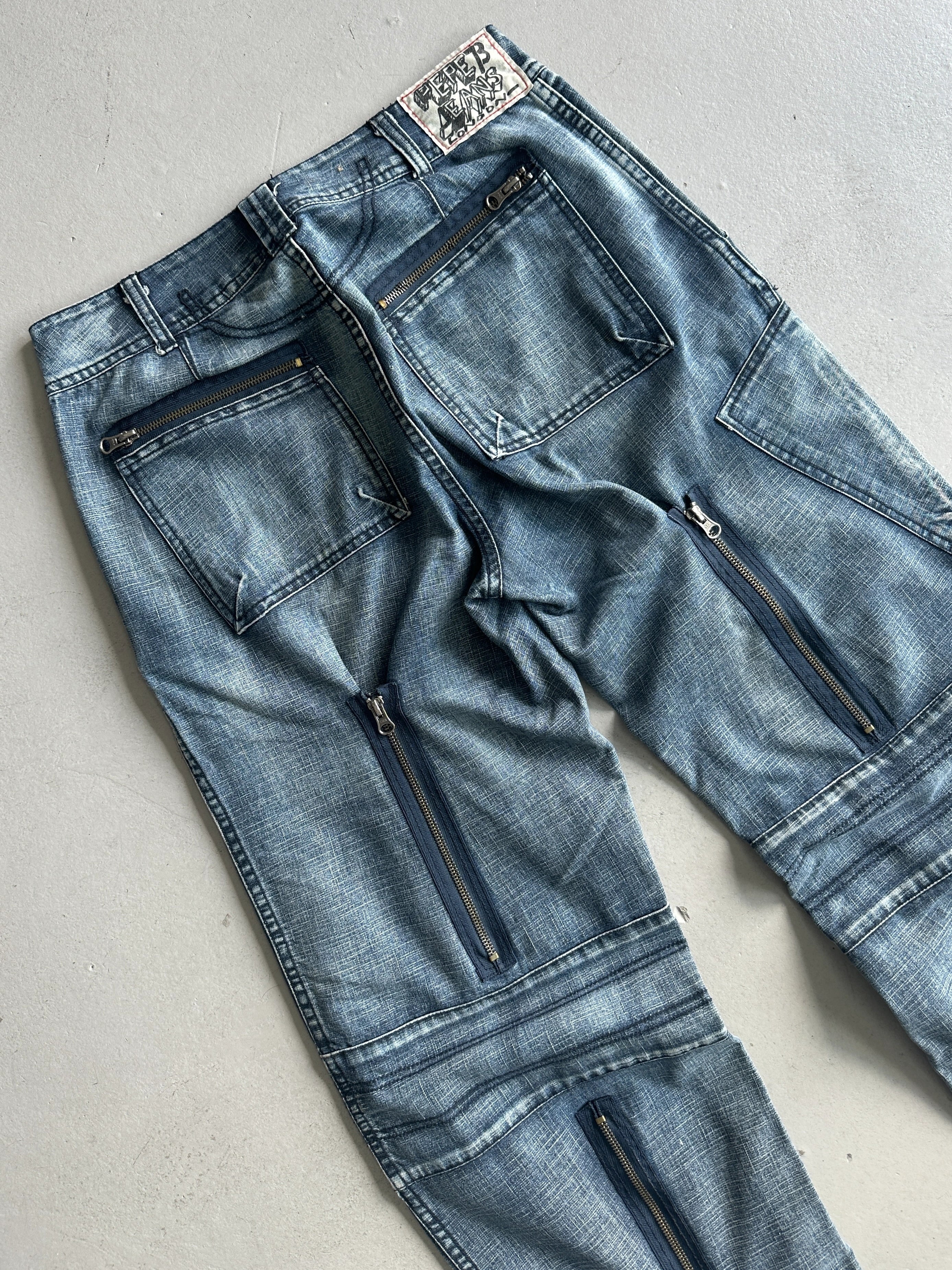 2000s WIDE LEG CARGO JEANS