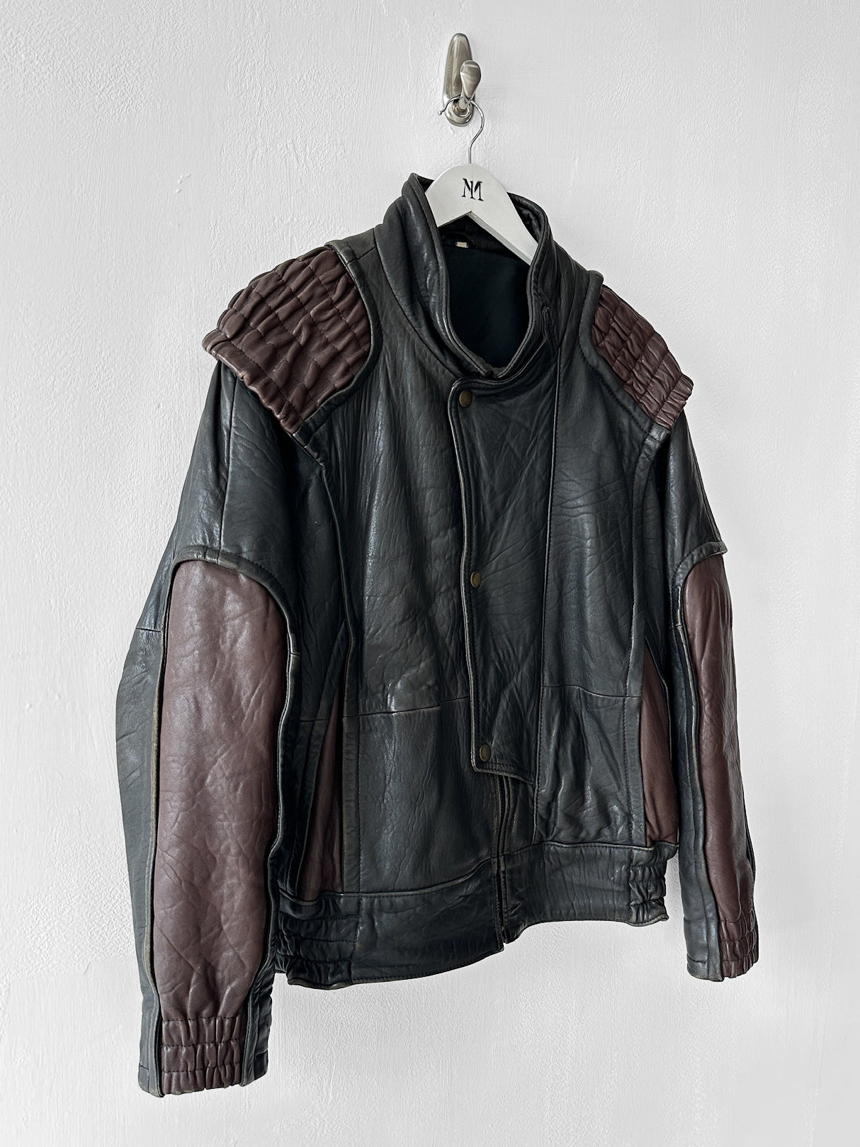 ITALIAN LABEL 1980s HEAVY LEATHER BOMBER JACKET