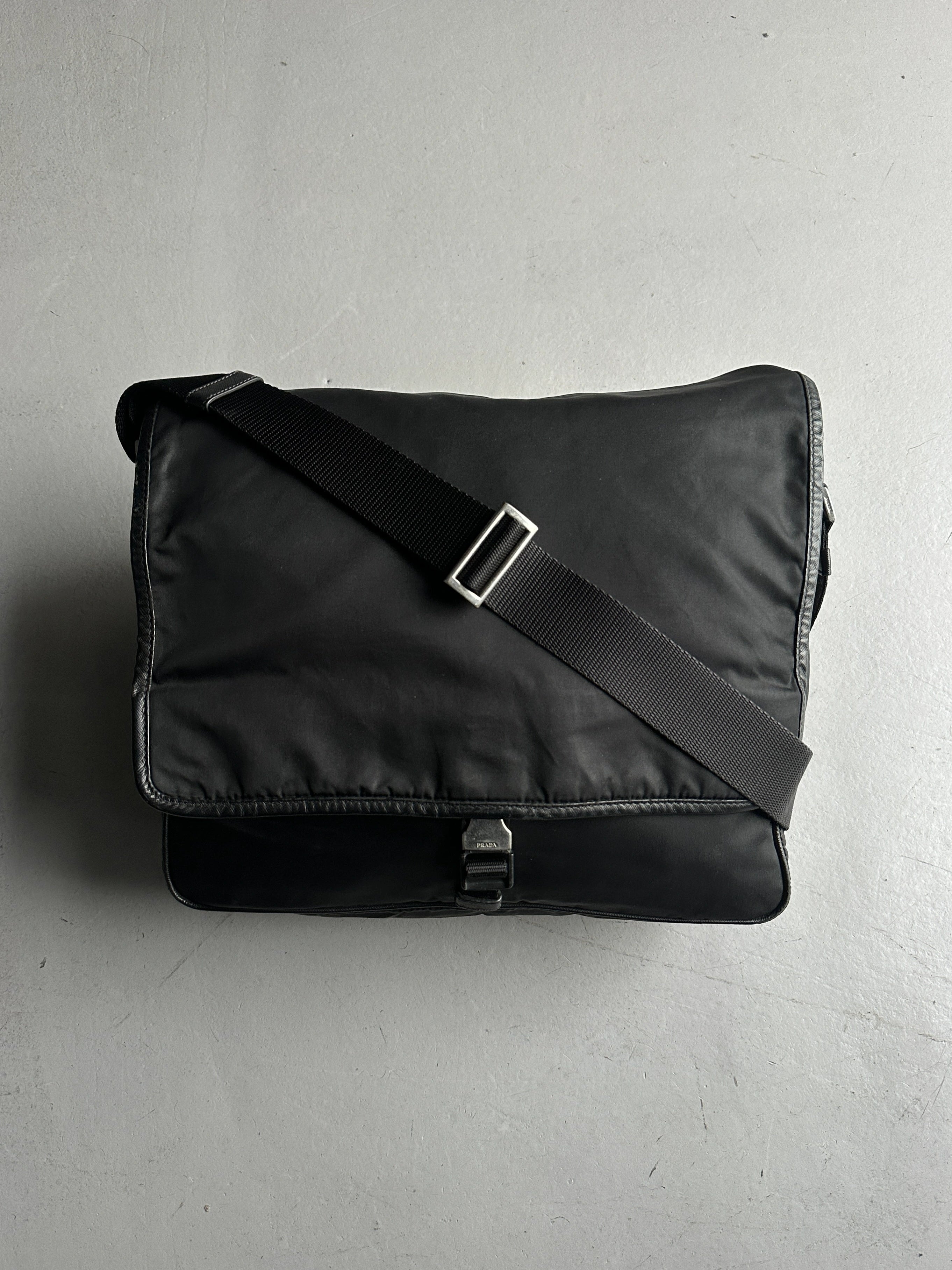PRADA - 2000s NYLON MESSENGER BAG