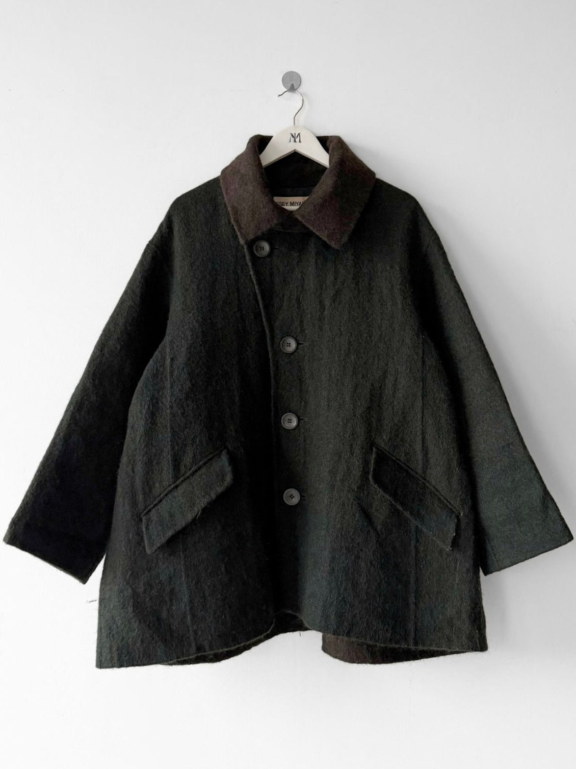 ISSEY MIYAKE - F/W 1995 CONTRASTING COLLAR FELTED WOOL JACKET