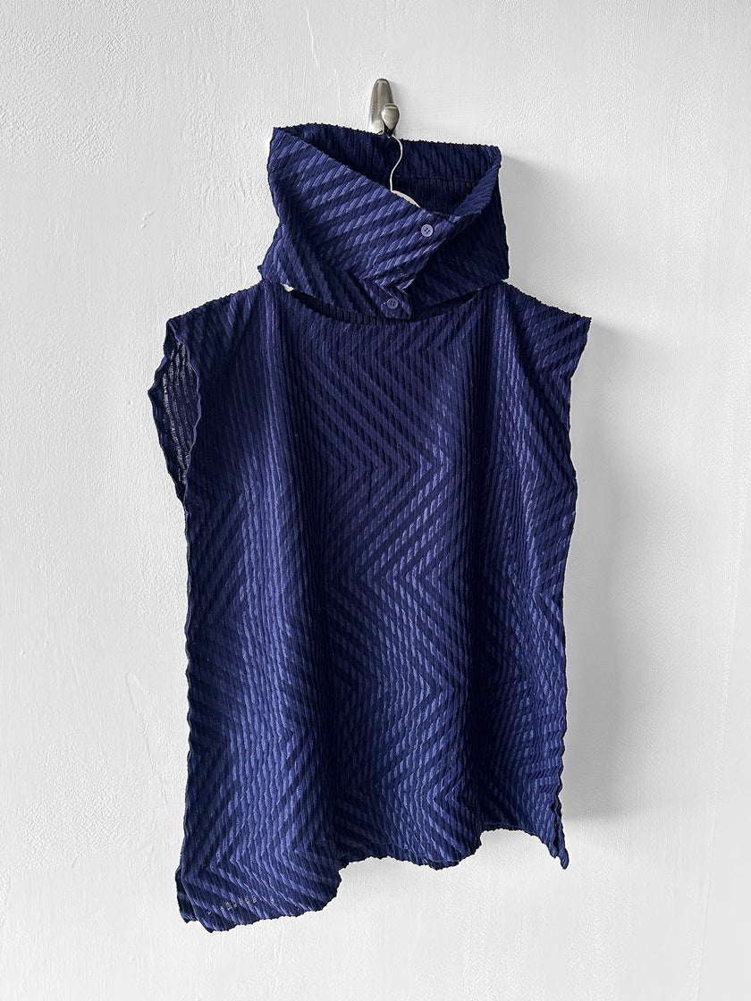 ISSEY MIYAKE - F/W 2002 CHEVRON PLEATS HIGH NECK TOP