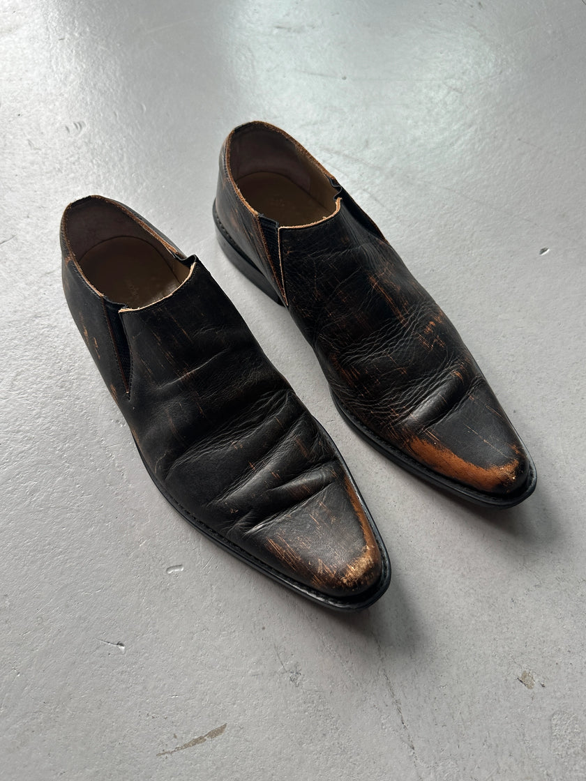 COMME DES GARÇONS - 1990s DISTRESSED LEATHER POINTED SLIP ON SHOES