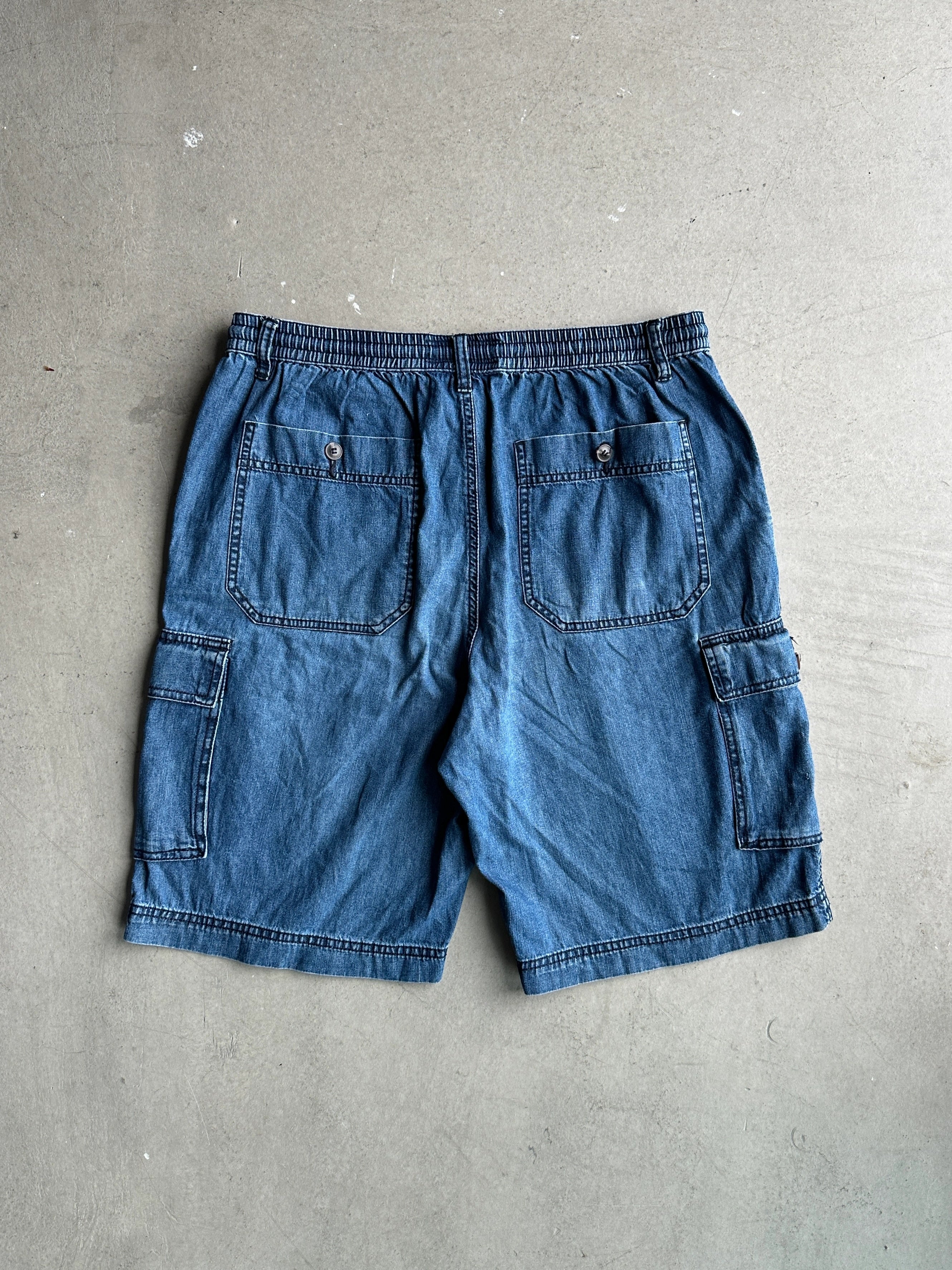 2000s DENIM CARGO BERMUDA SHORTS