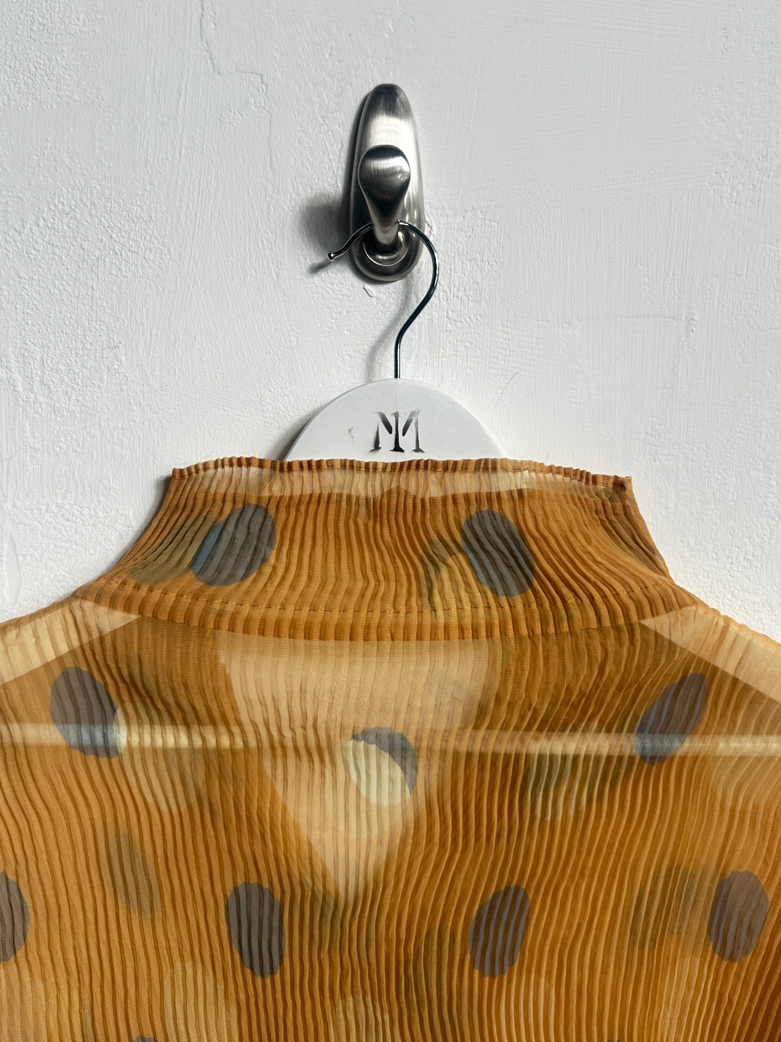 ISSEY MIYAKE - early 2000s POLKA DOT PLEATED BUTTONED BLOUSE