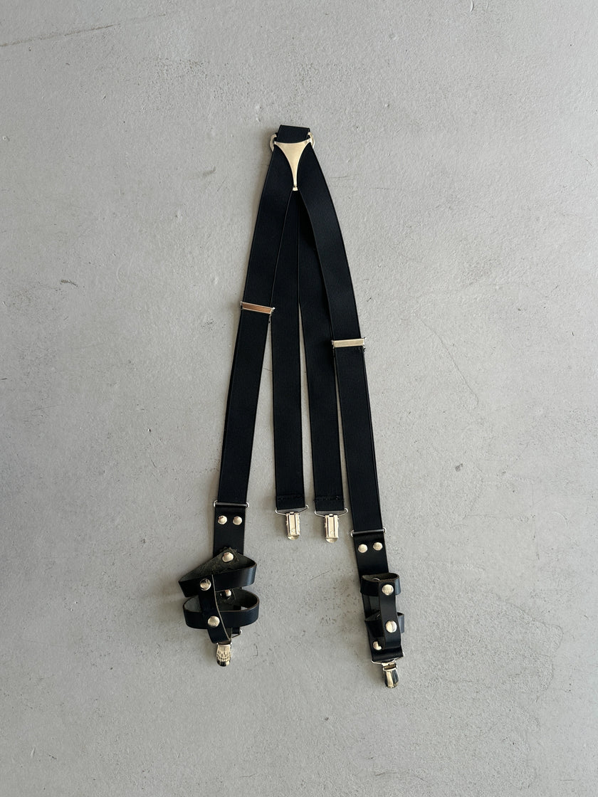 1990s Y BACK SUSPENDERS WITH LEATHER POUCHES