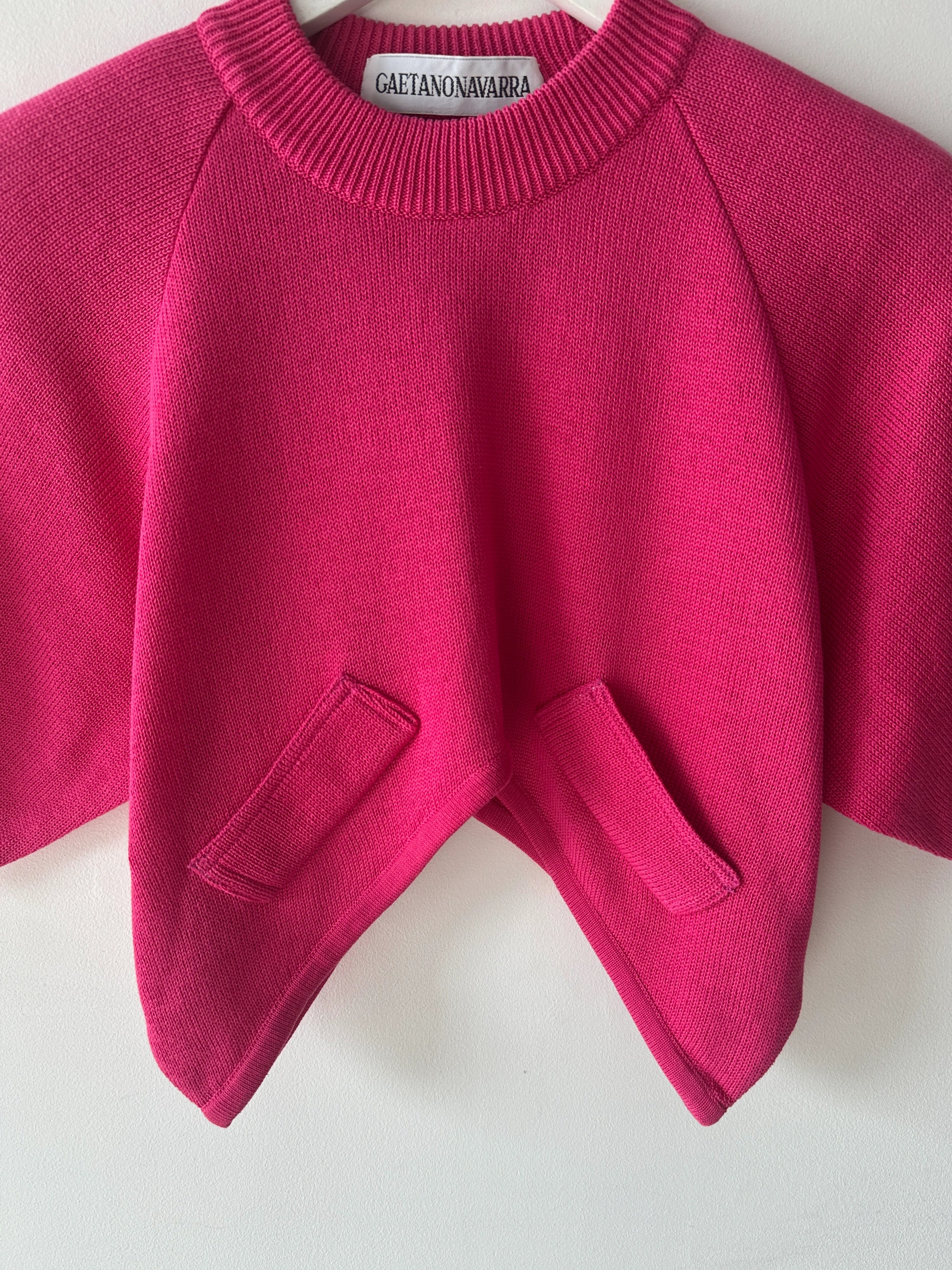 GAETANO NAVARRA - 1990s CROP FIT KNIT TOP WITH V CUT HEM