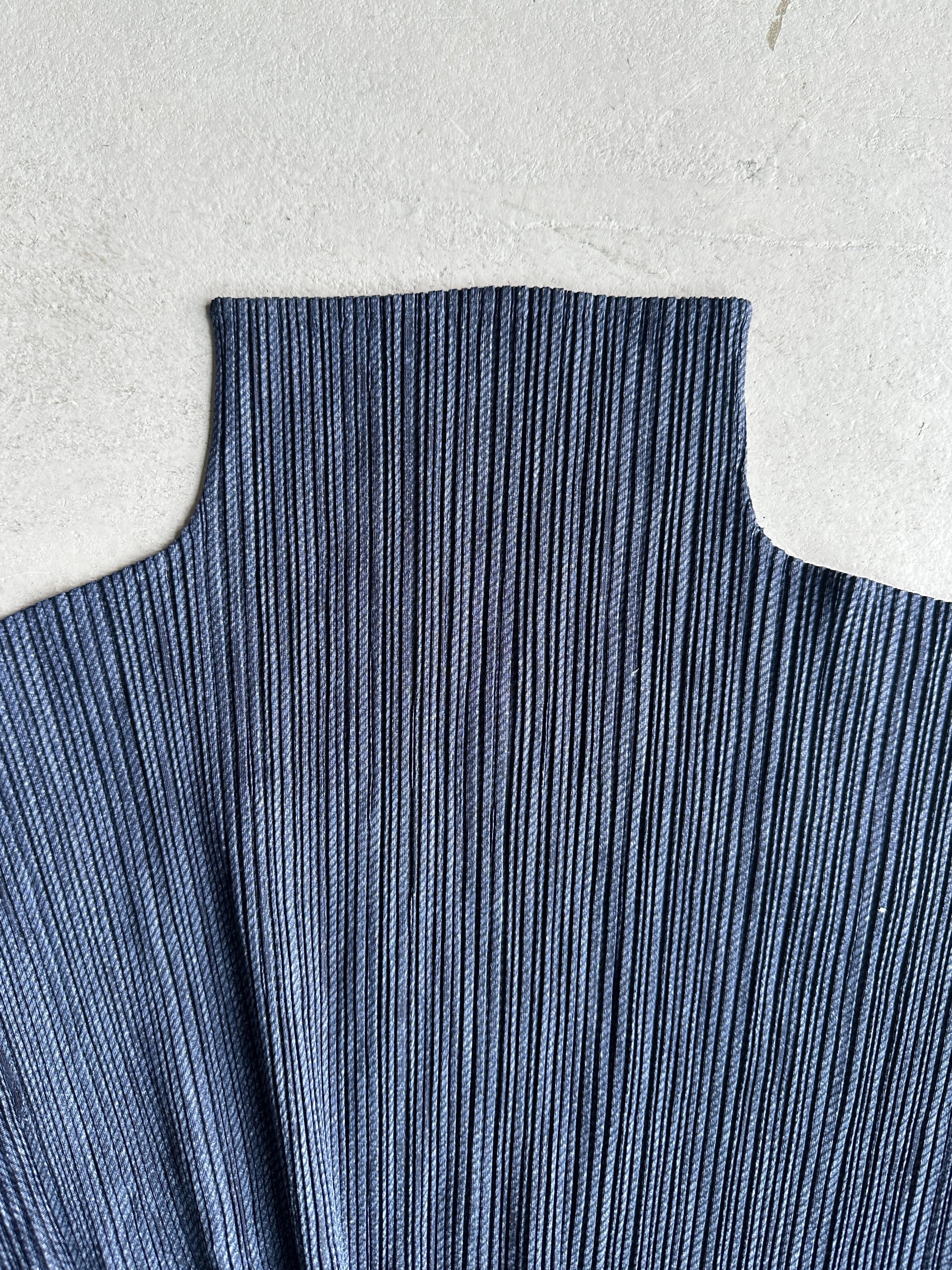 ISSEY MIYAKE PLEATS PLEASE - F/W 2004 HIGH NECK PLEATED LONG SLEEVE TOP