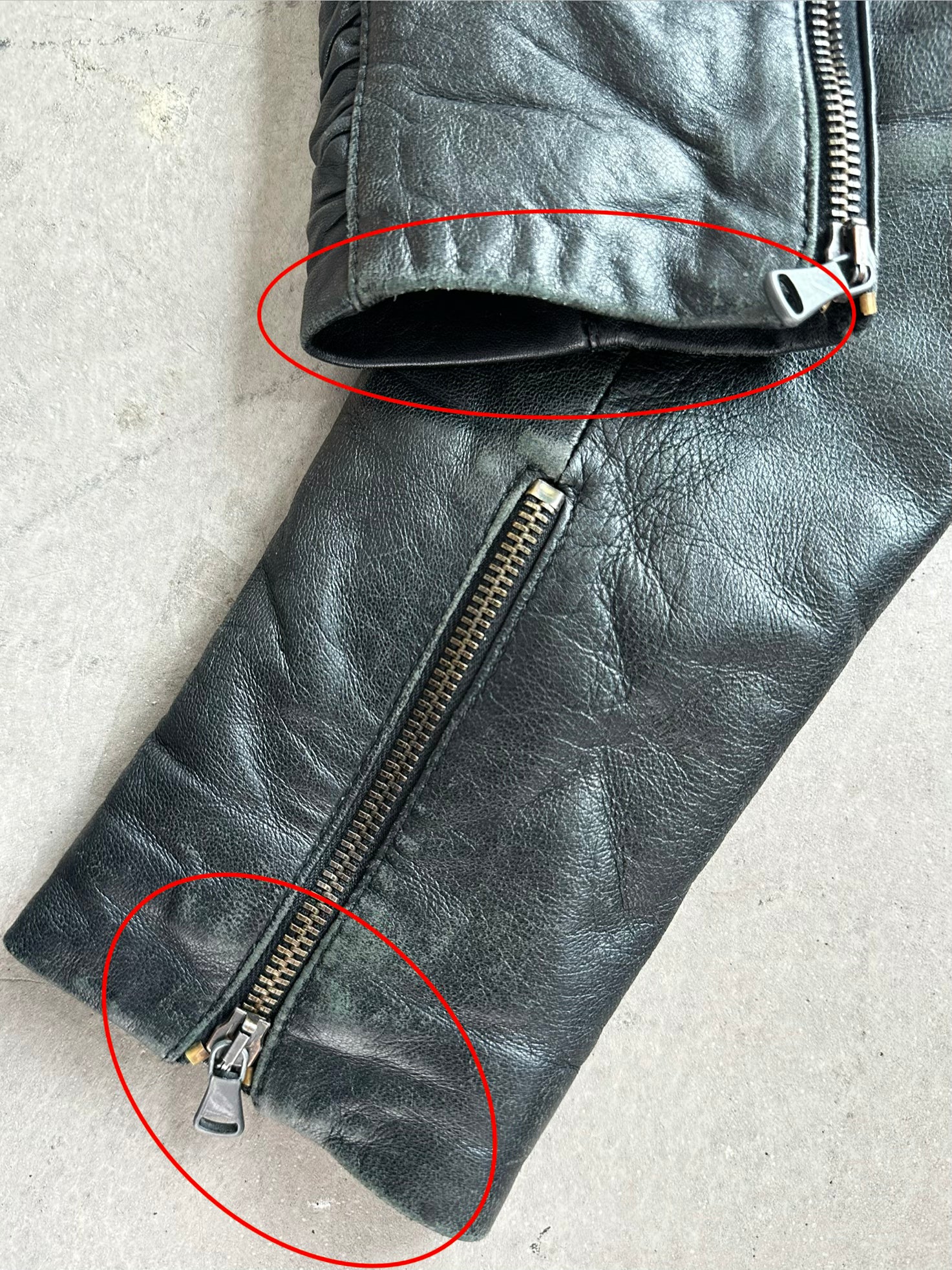 DOLCE & GABBANA - S/S 2003 2 IN 1 LEATHER JACKET WITH PANELED WAIST AND ZIP OFF SLEEVE