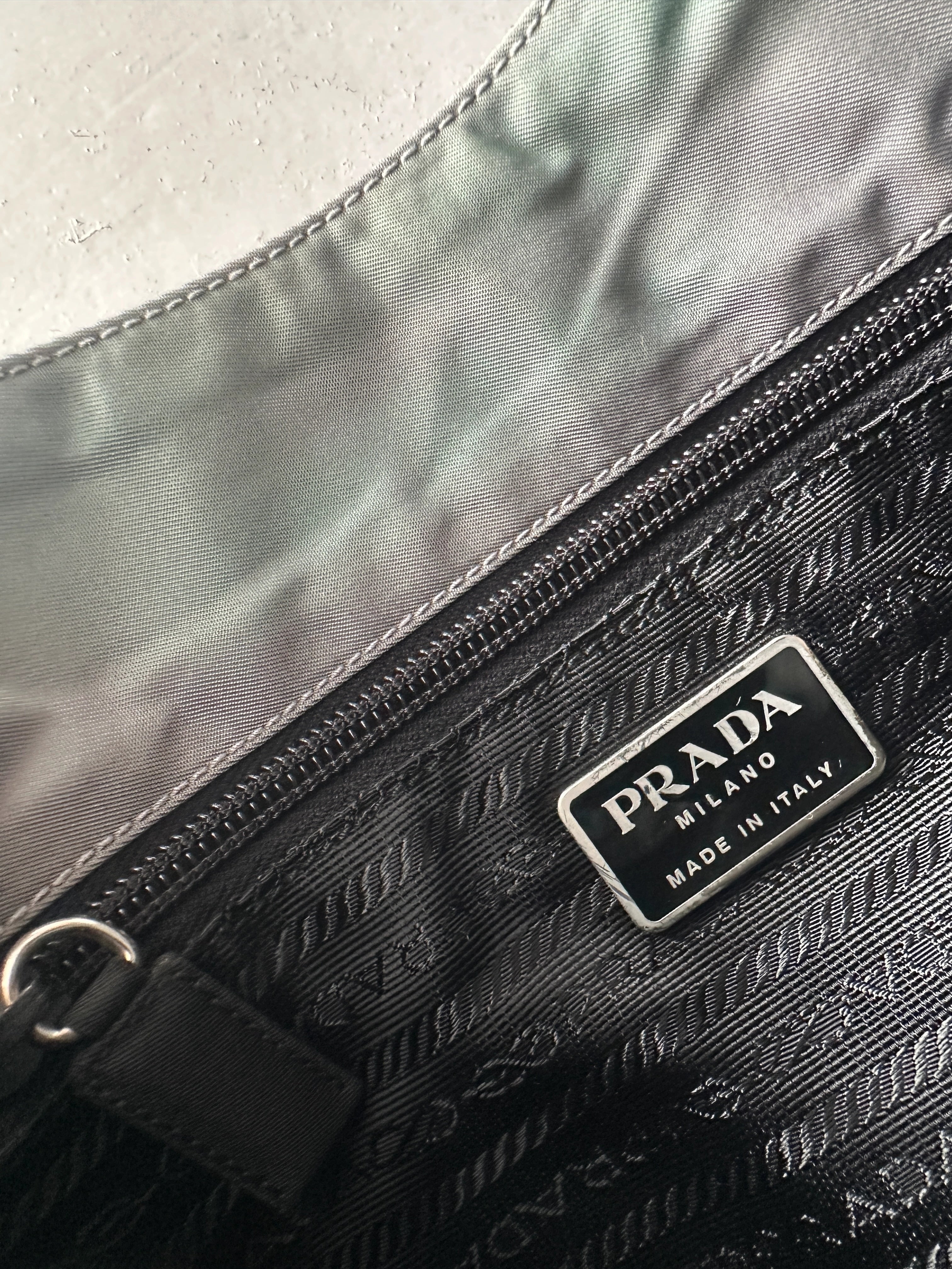 PRADA - S/S 1998 PLEXI HANDLE NYLON SHOULDER BAG