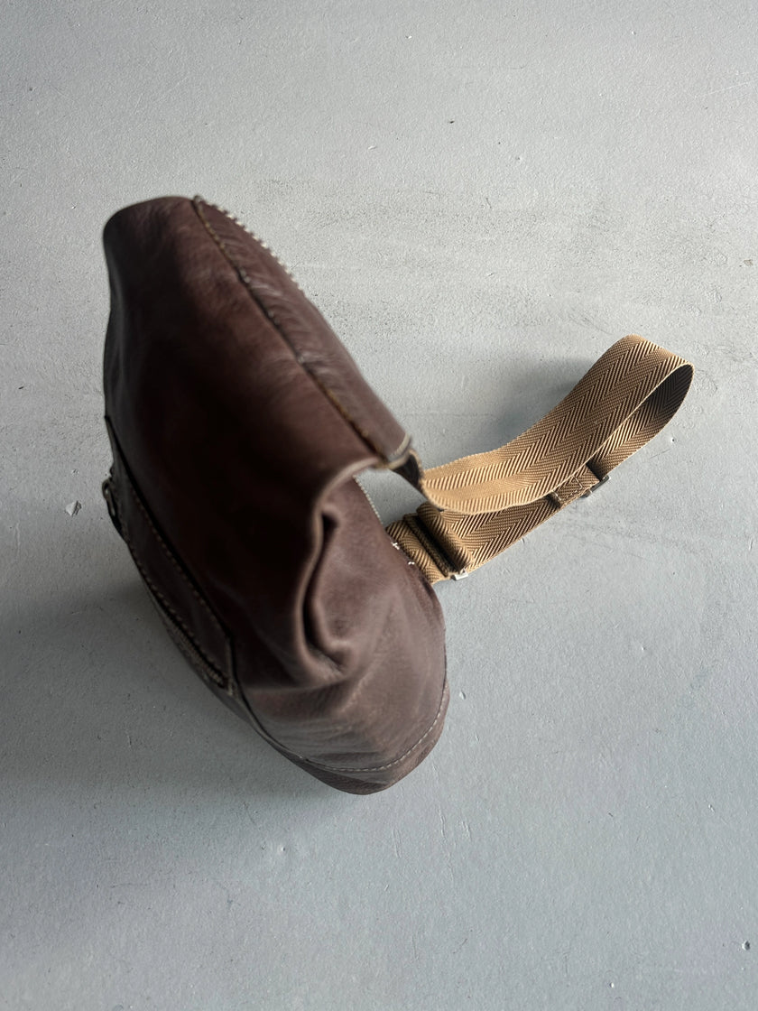 GIANFRANCO FERRÉ - 1990s LEATHER SLING BAG