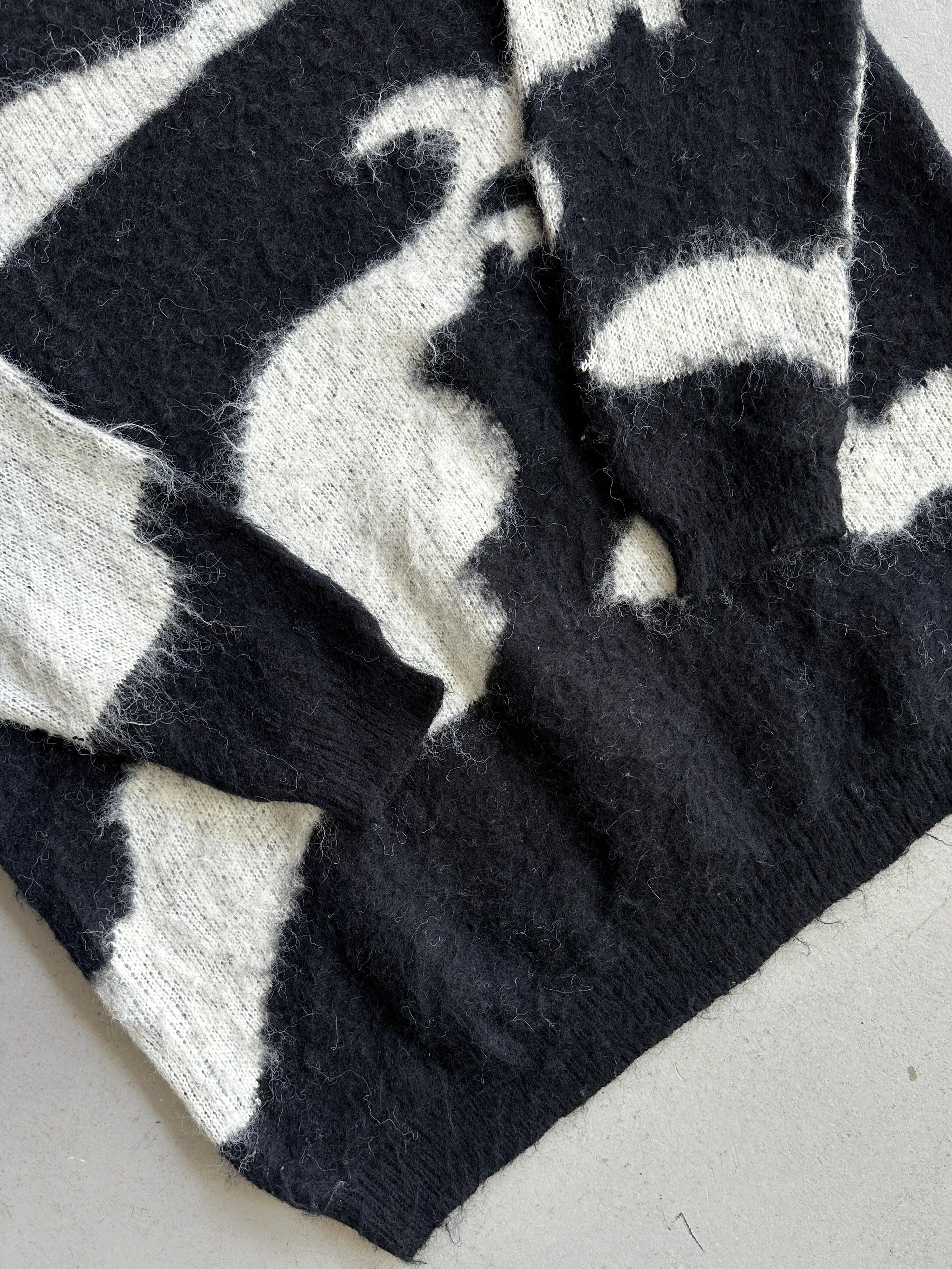 ISSEY MIYAKE - 1980s CREW NECK FUZZY WOOL OVERSIZED JUMPER