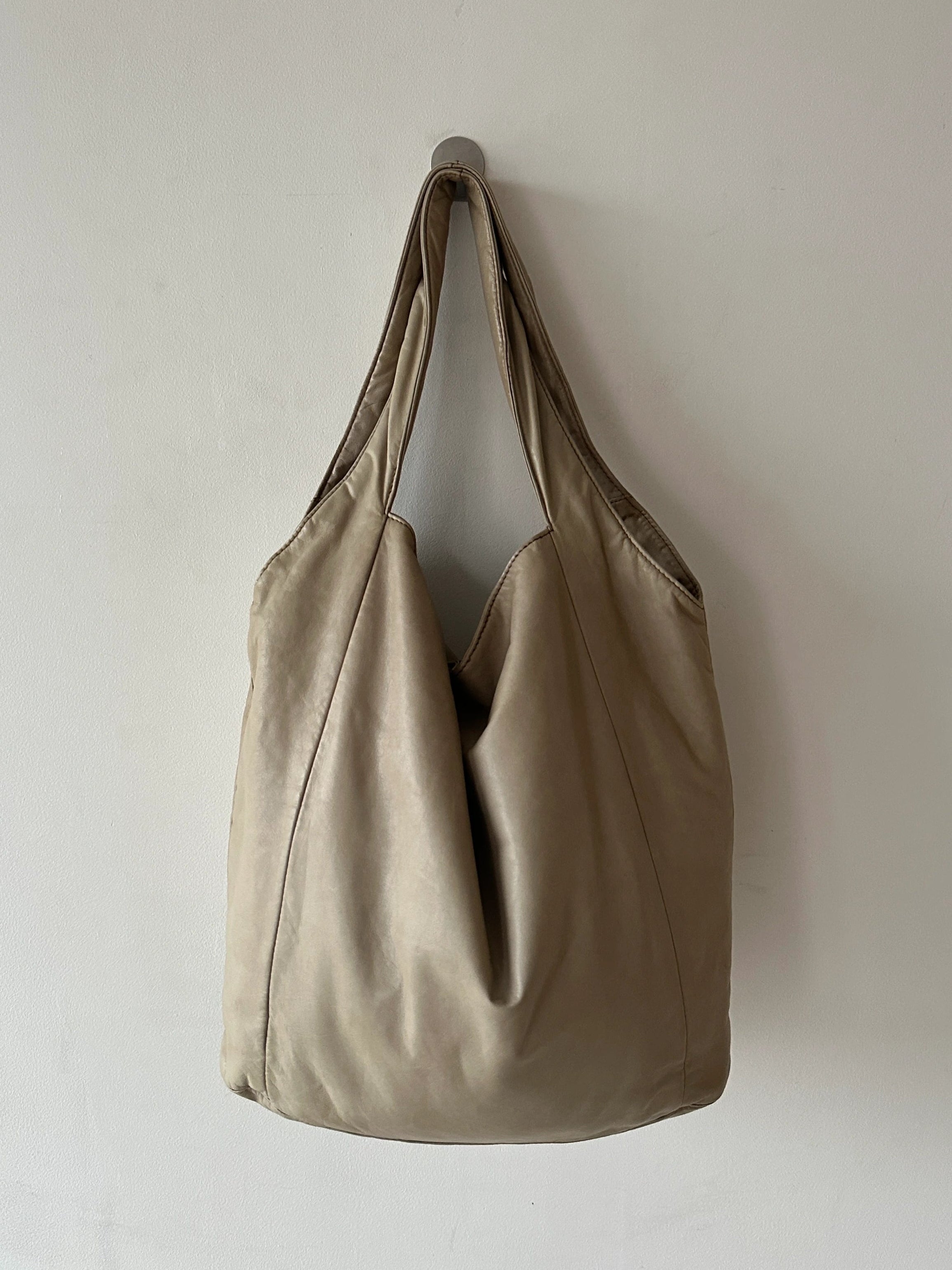 ISSEY MIYAKE PLANTATION - 1990s LEATHER SLOUCHY SHOULDER BAG