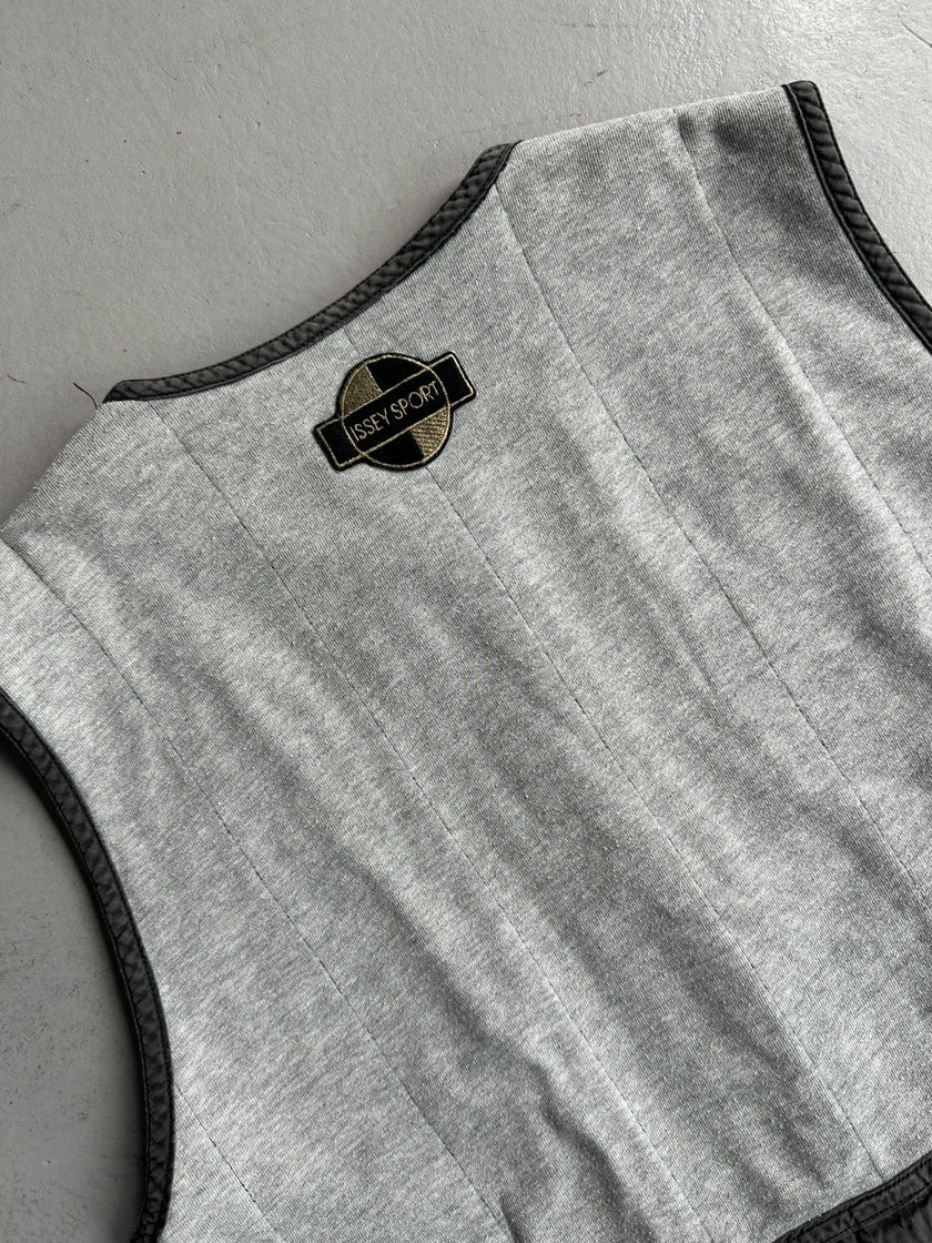 ISSEY MIYAKE - 1990s REVERSIBLE PARACHUTE VEST WITH OVERSIZED POCKETS