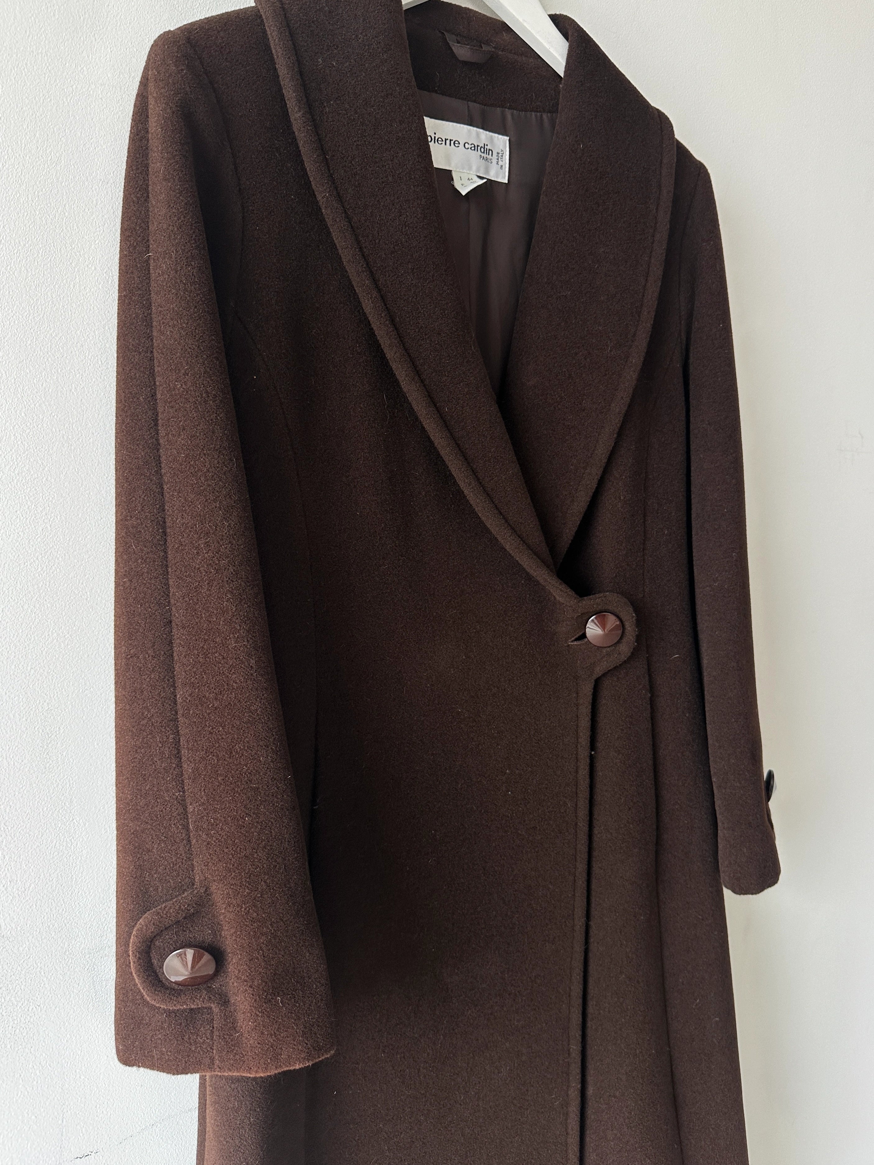 PIERRE CARDIN - 1990s LONG FITTED COAT WITH SINGLE BUTTON CLOSURE