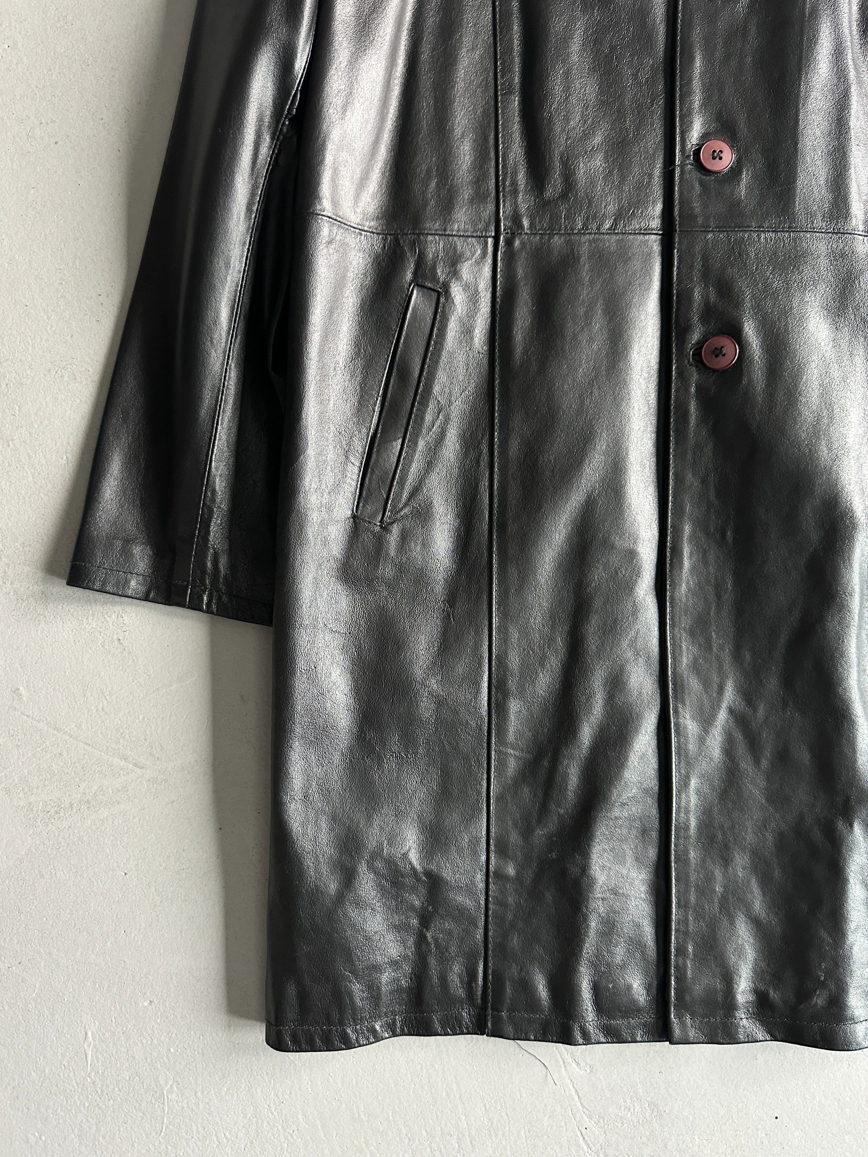 1990s MIDI LENGHT LEATHER COAT WITH CONTRASTING BUTTONS