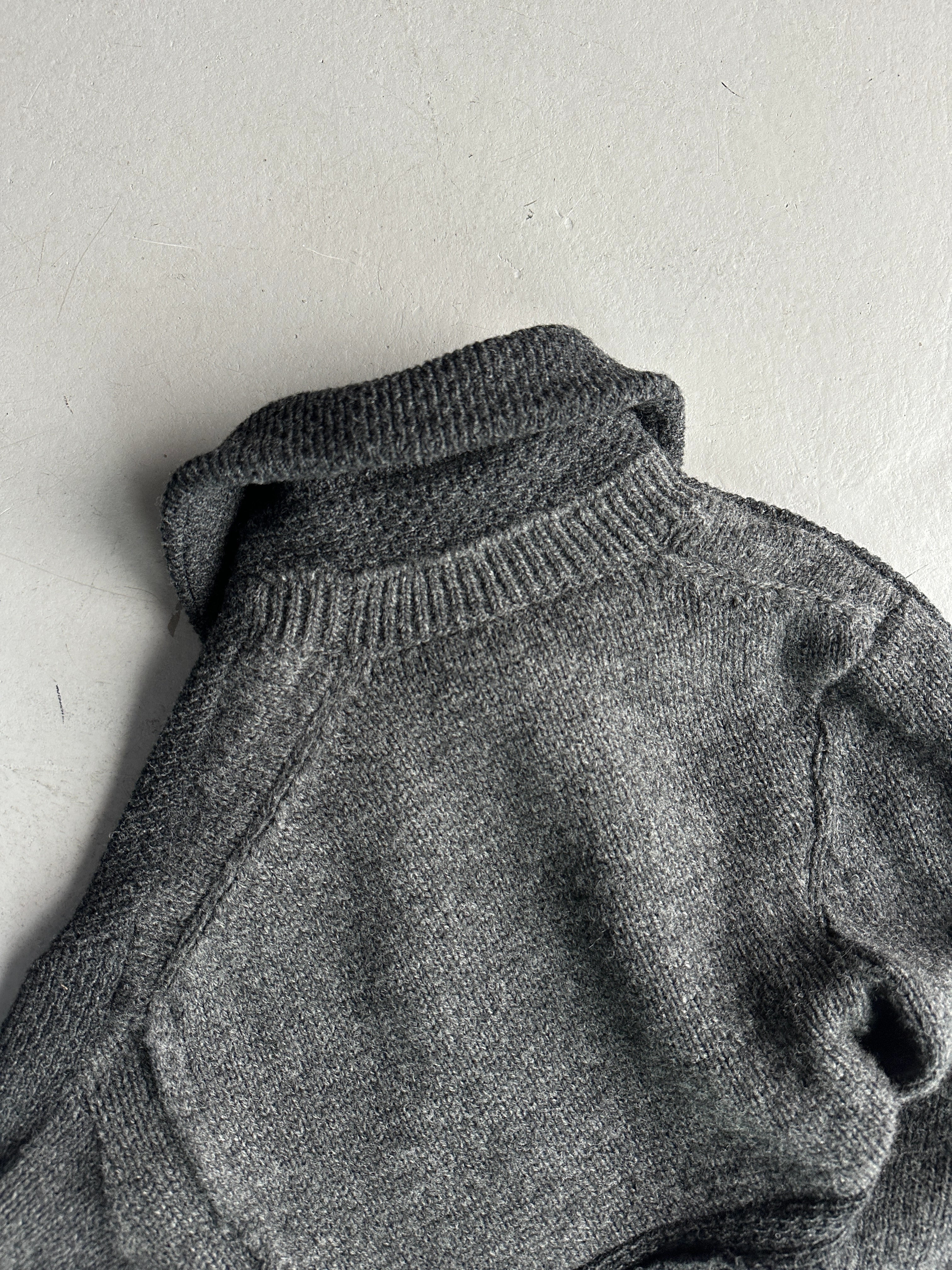 COMME DES GARÇONS - F/W 2002 ASYMMETRICAL KNIT TOP WITH FRONT AND BACK BUTTON EMBELLISHMENTS